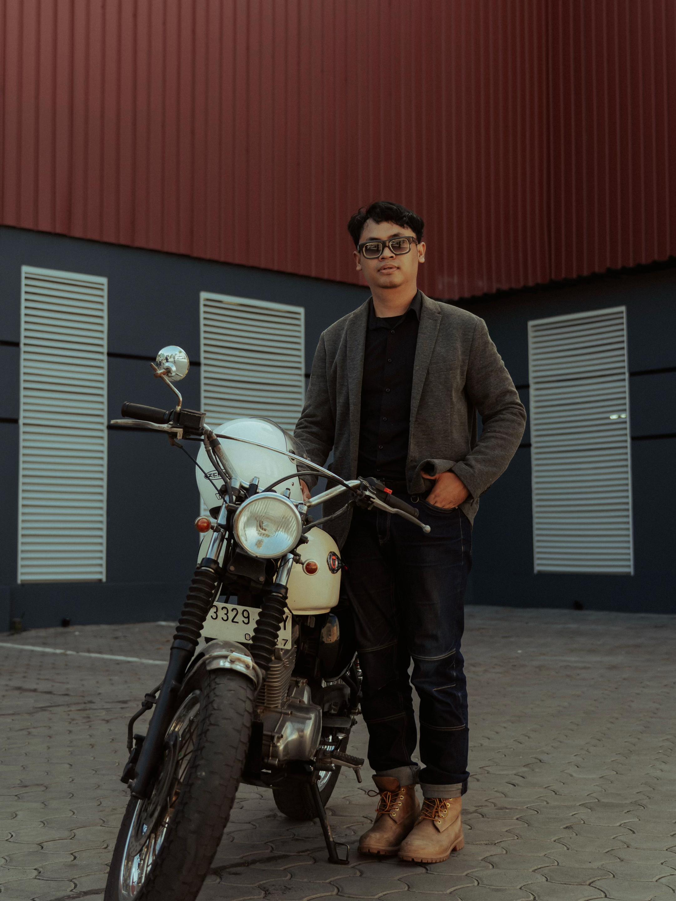 @Vherkudara.id