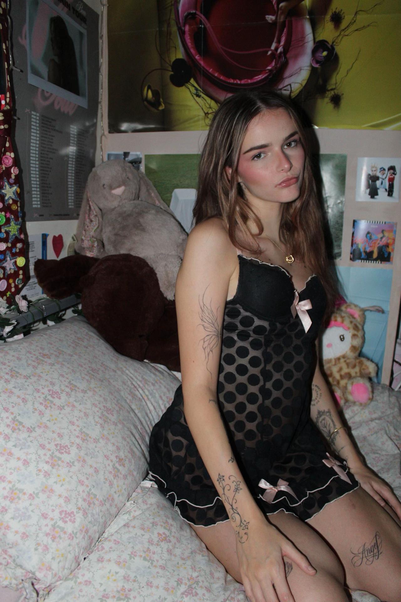 @molly ⋆˙⟡♡