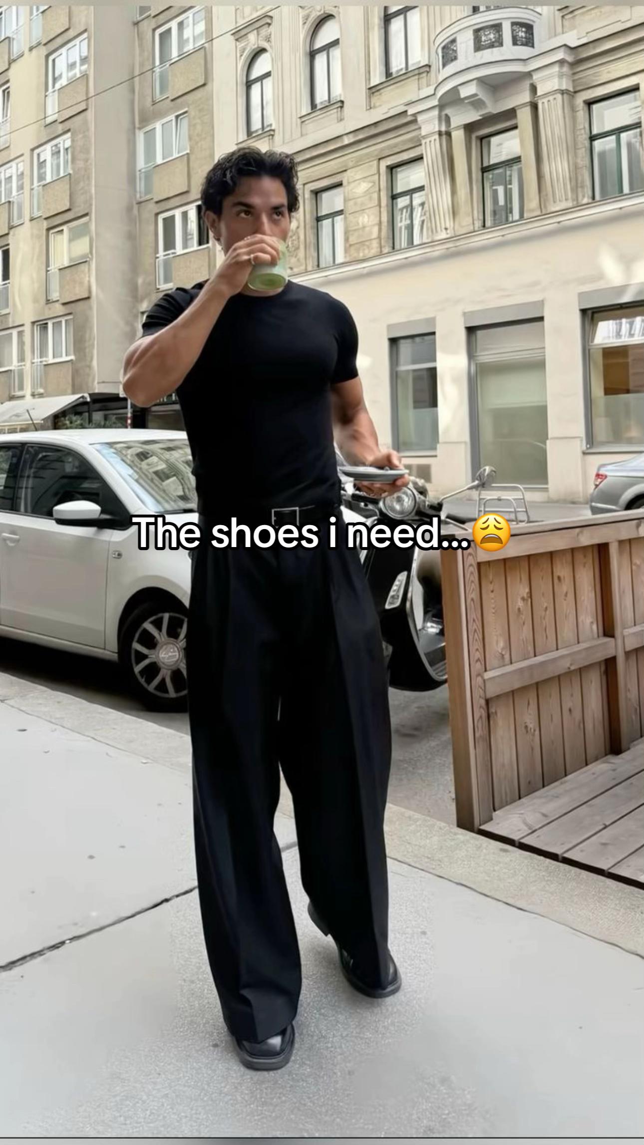@𝐄𝐋𝐘𝐑𝐀 𝐖𝐄𝐀𝐑