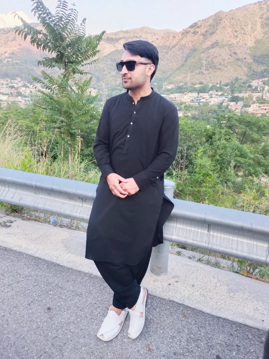 @نصرت