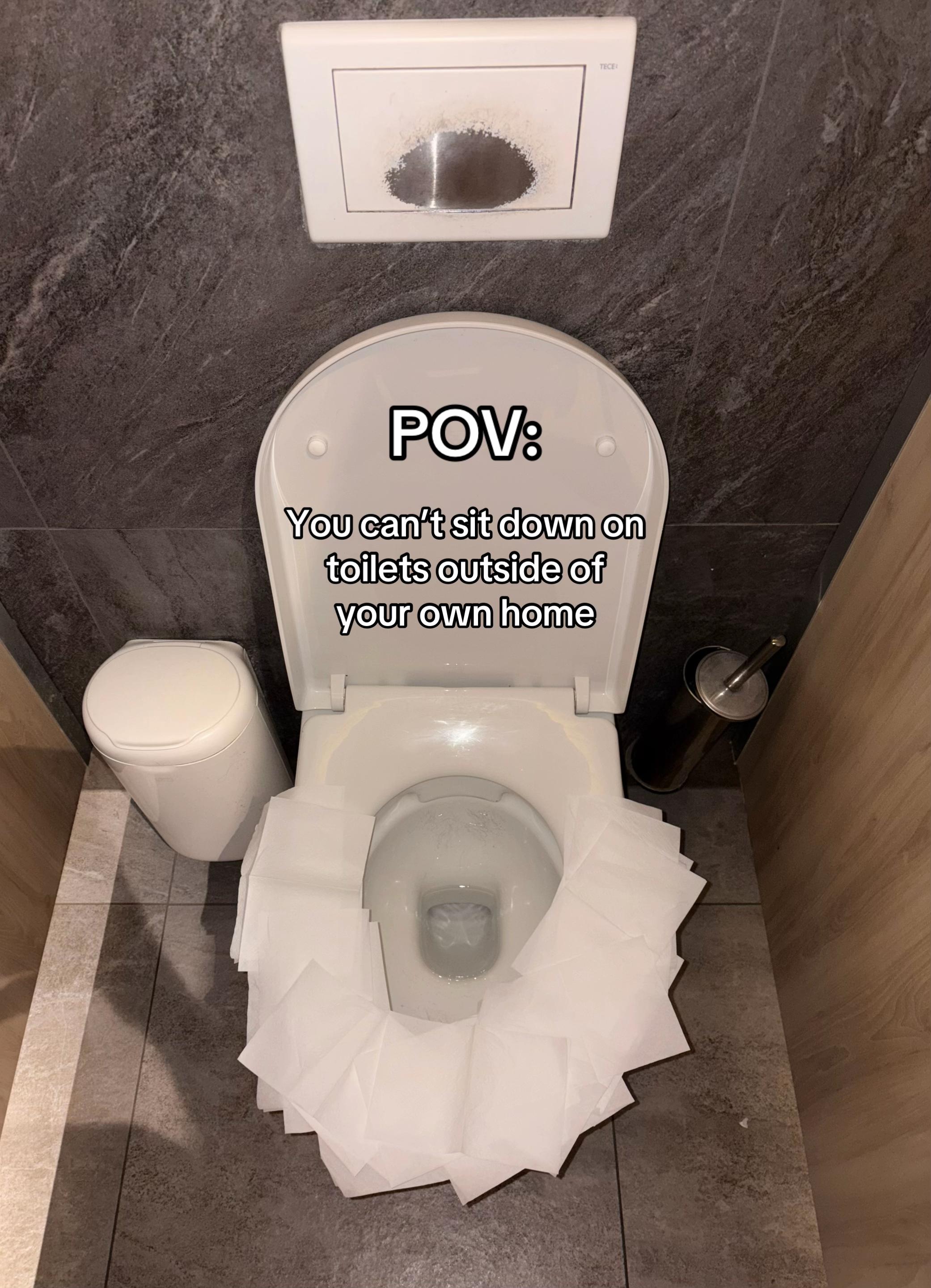 @๐ฏ๐๐