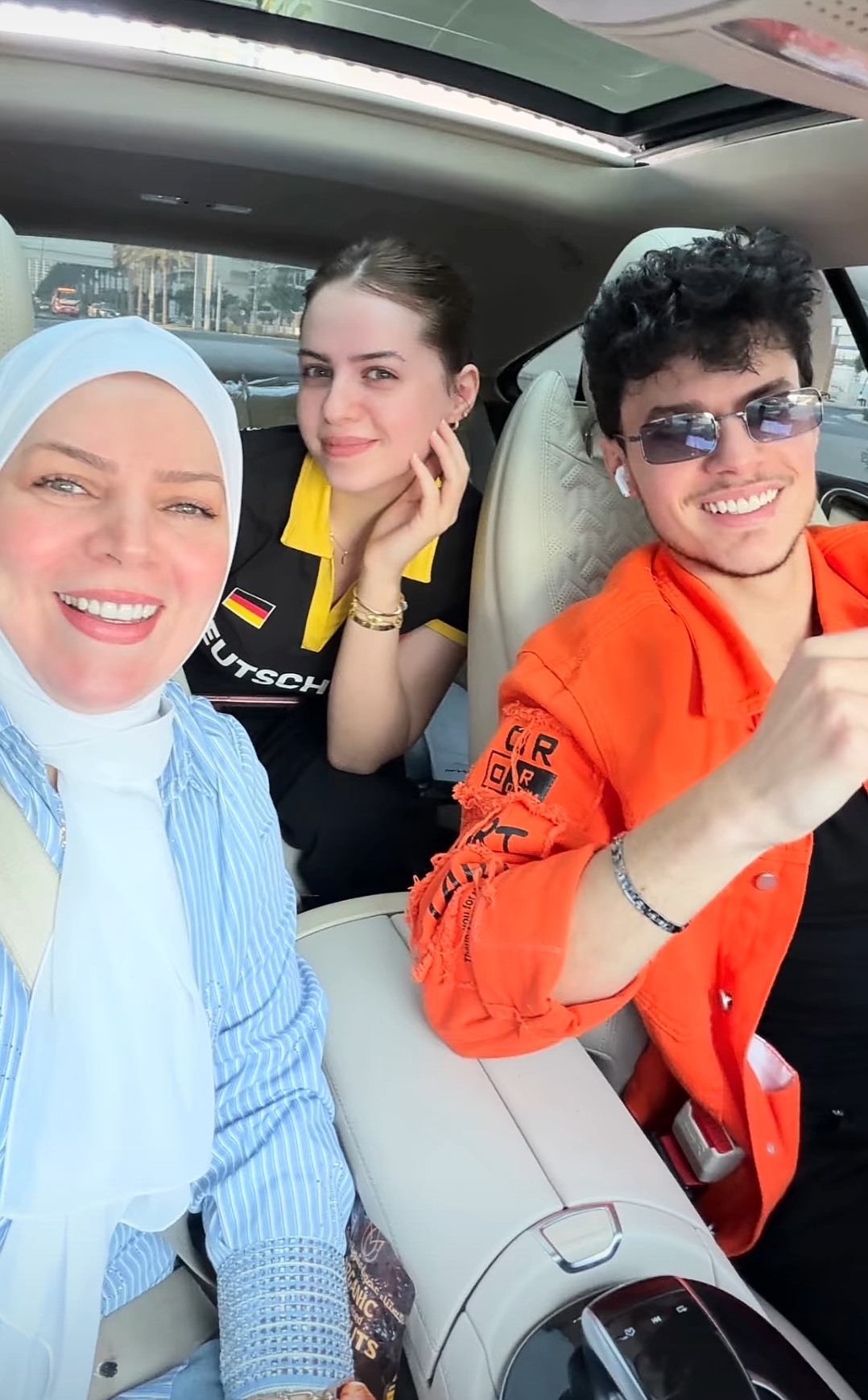@ستوريات لانا ولين