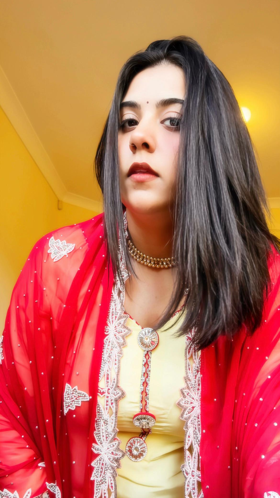 @Zalim Queen 👑