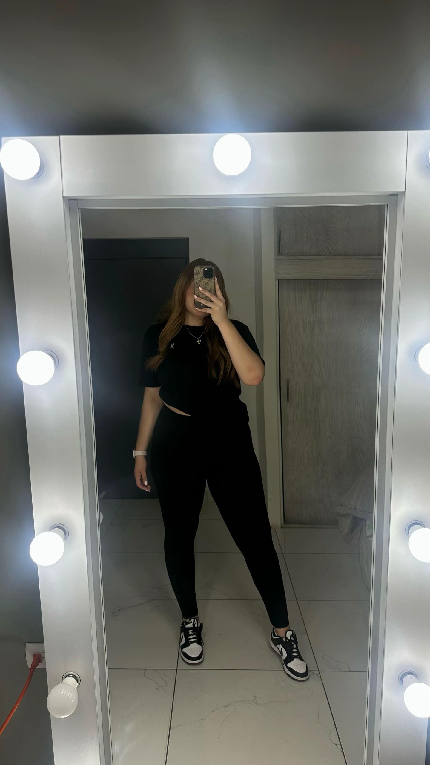 @andyyyy.coom