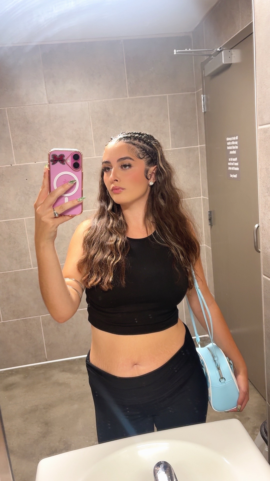 @sarahhhdesireee
