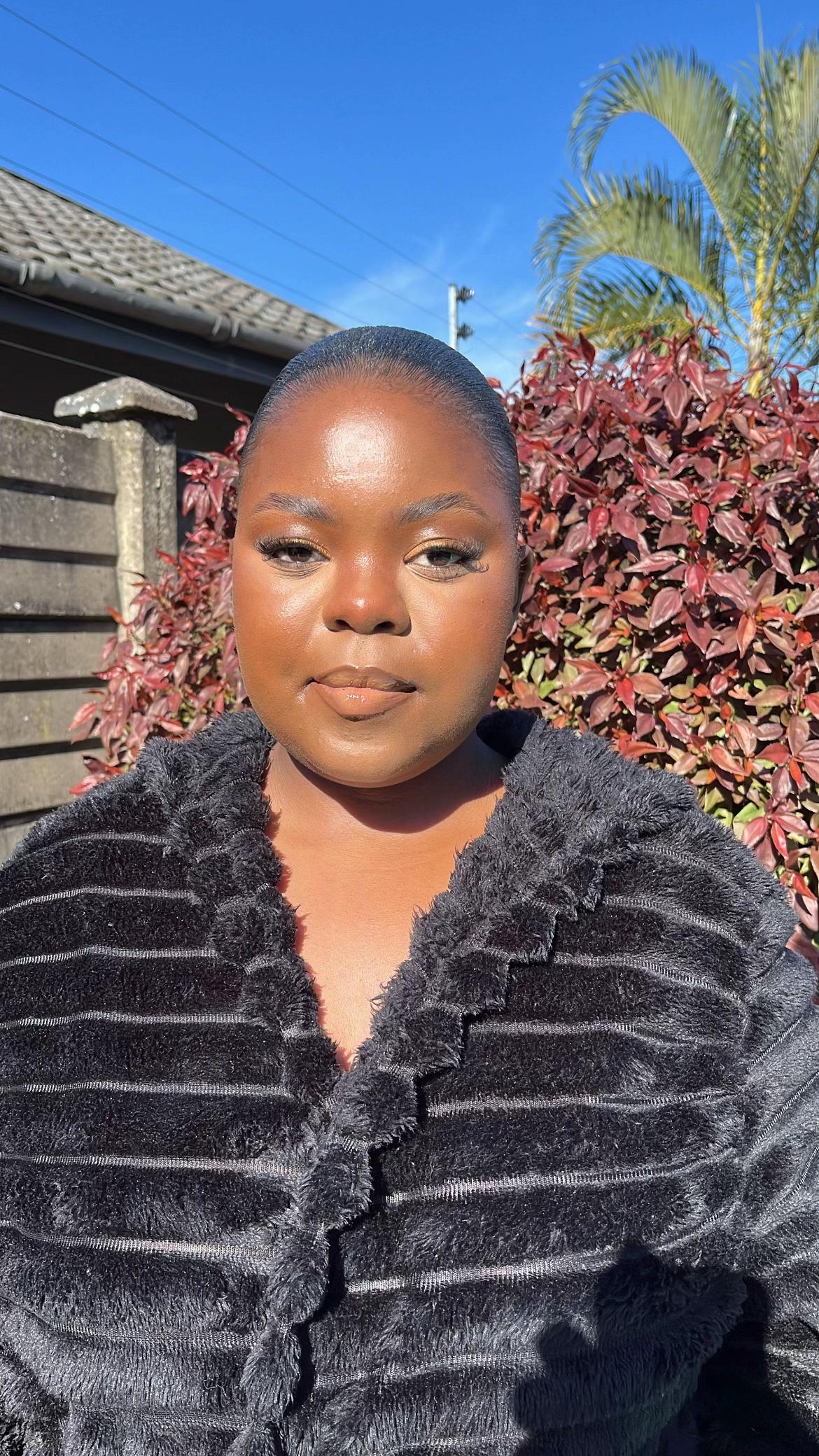 @Candy Majola ᥫ᭡