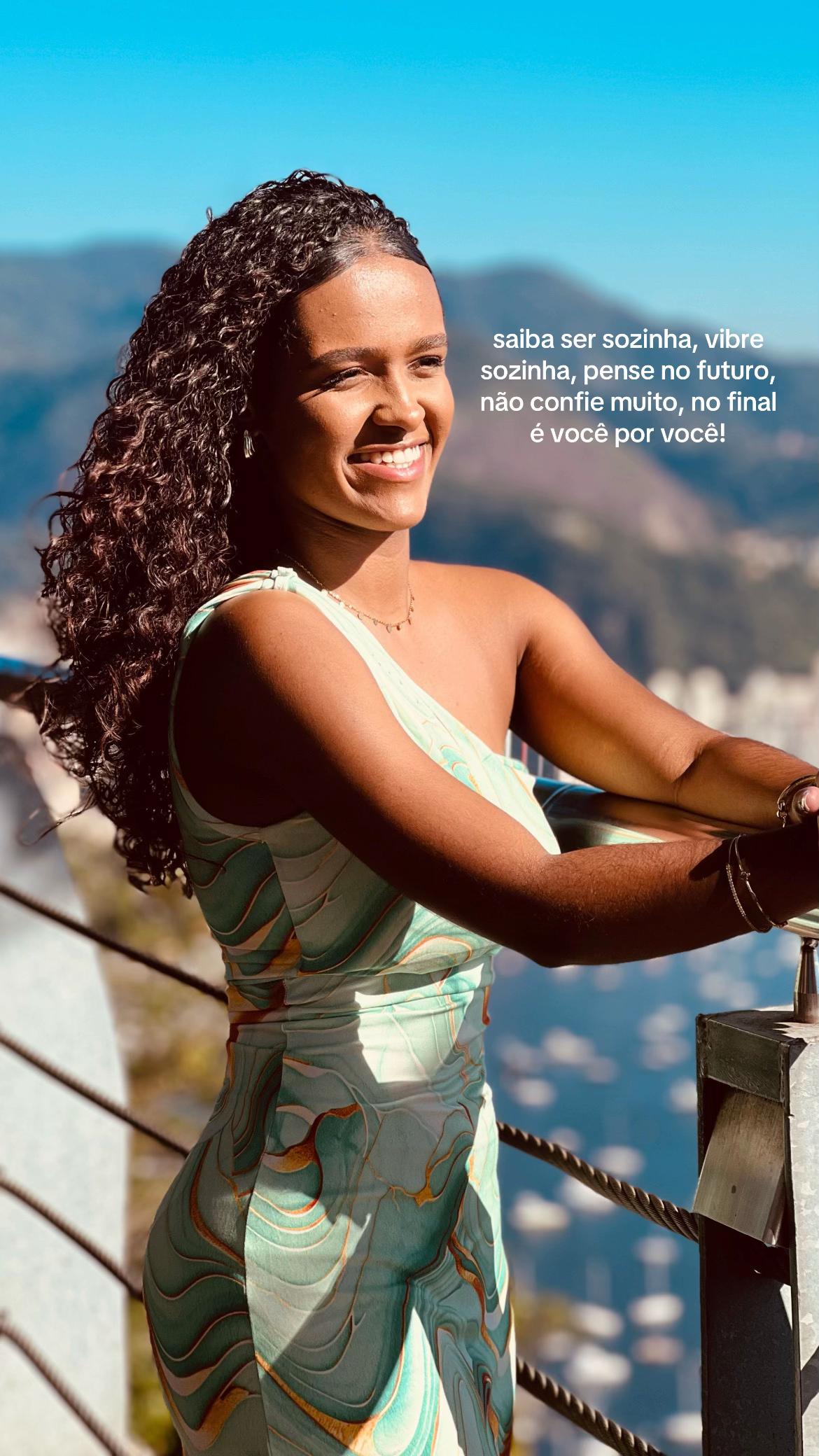 @Paola Oliveira