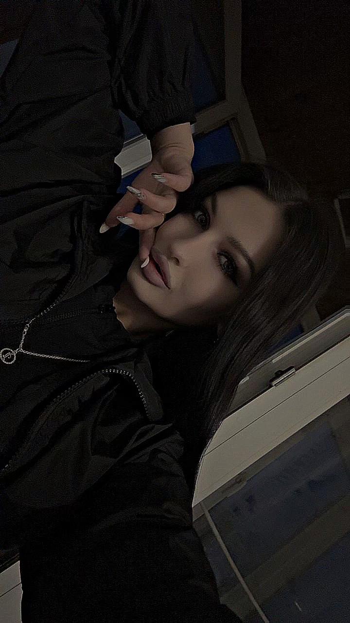 @_ustinowa_