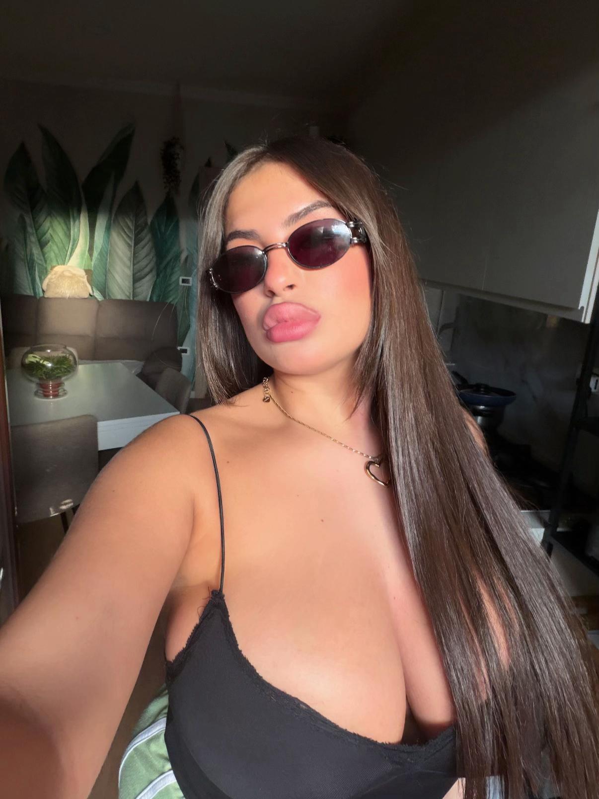 @Nena👧🏽