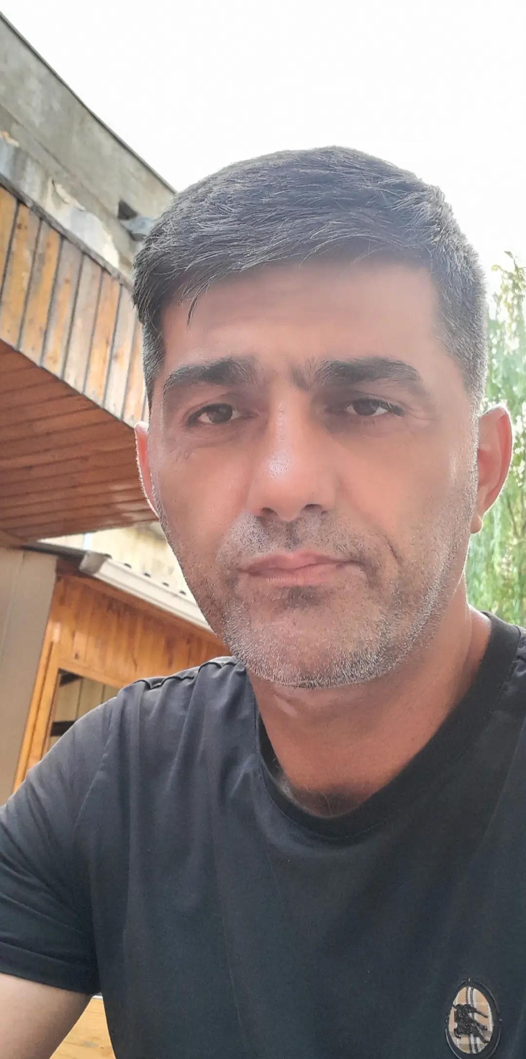 @Ruslan Kameraman