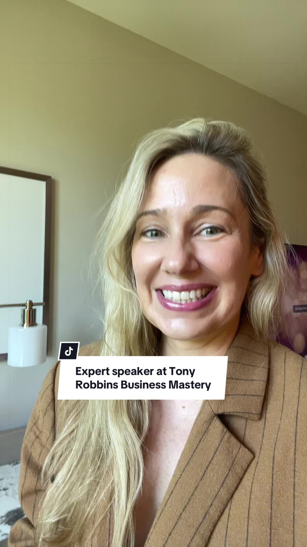 @Learn B2B Sales, Leslie Venetz