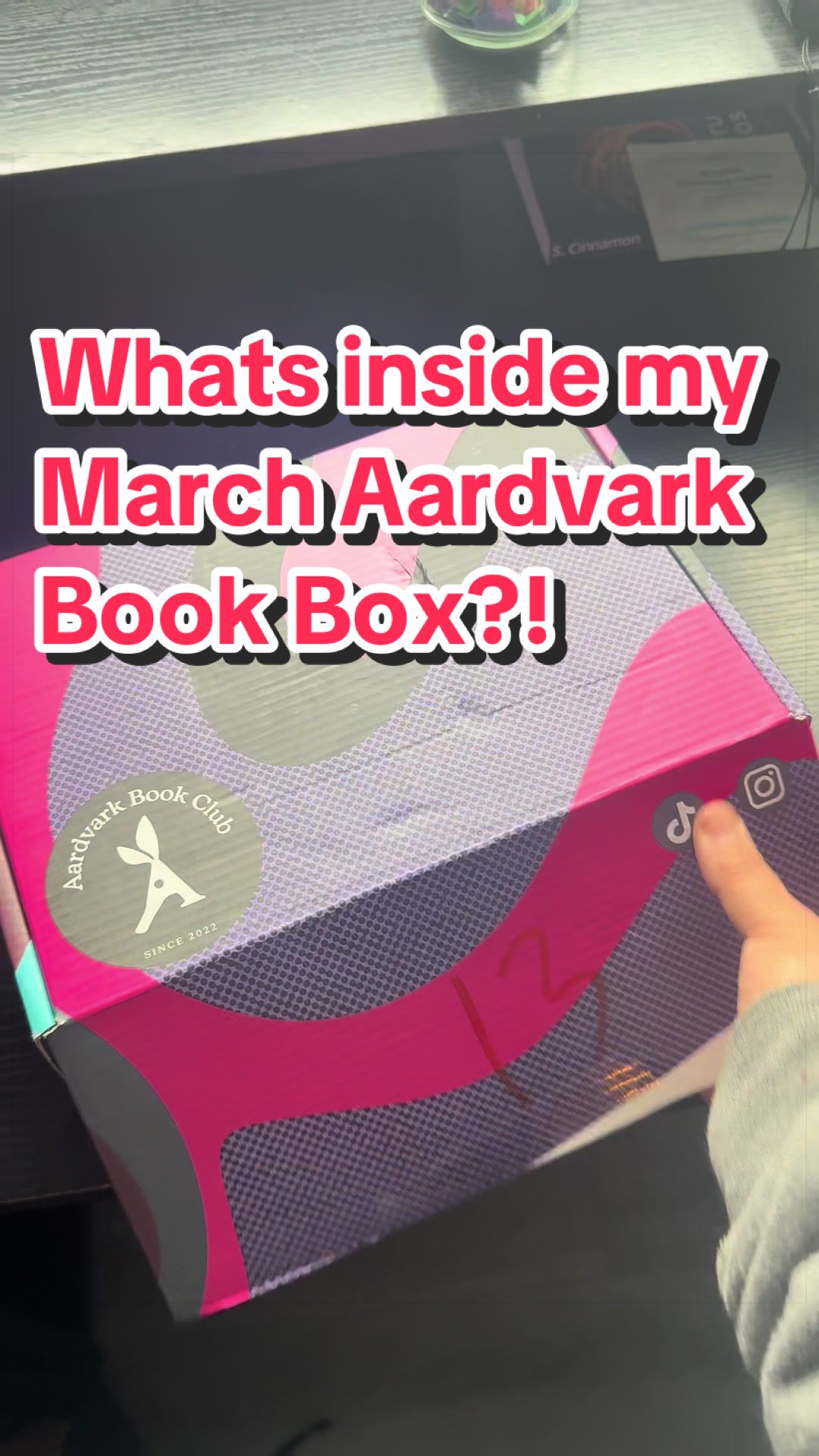 @ivythegeekgoddess📚