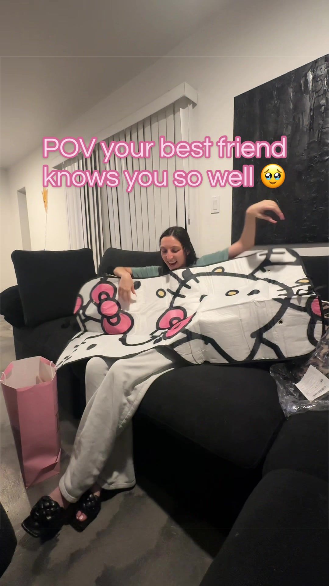 @ItsAlexisSimone