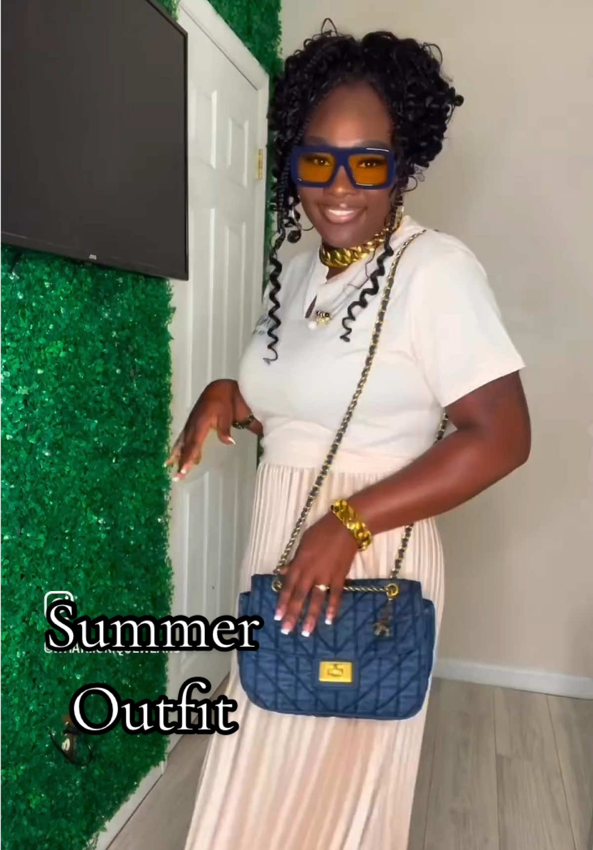 @Ash ♡ | Fashion + Creator