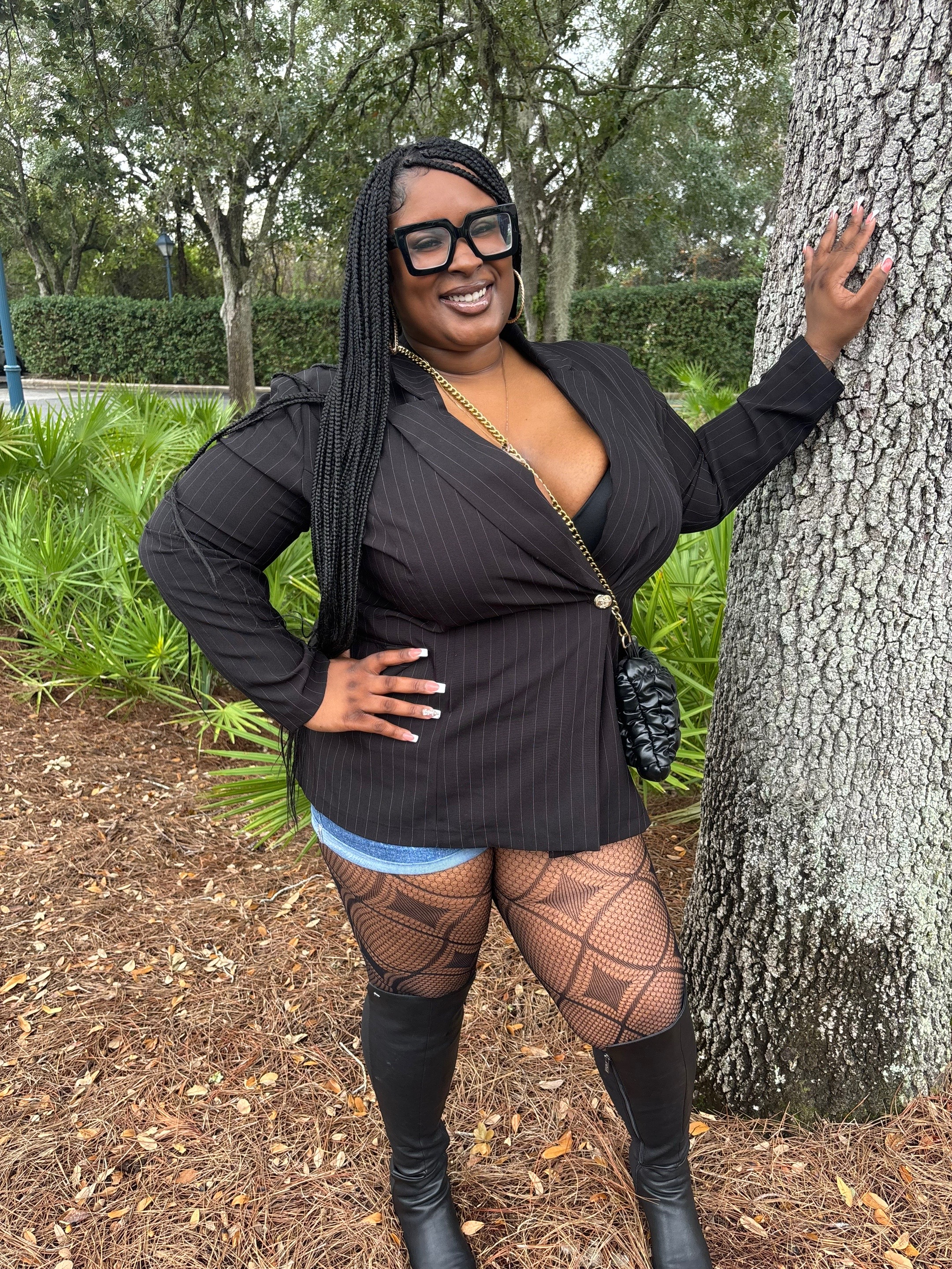 @Loni B✨