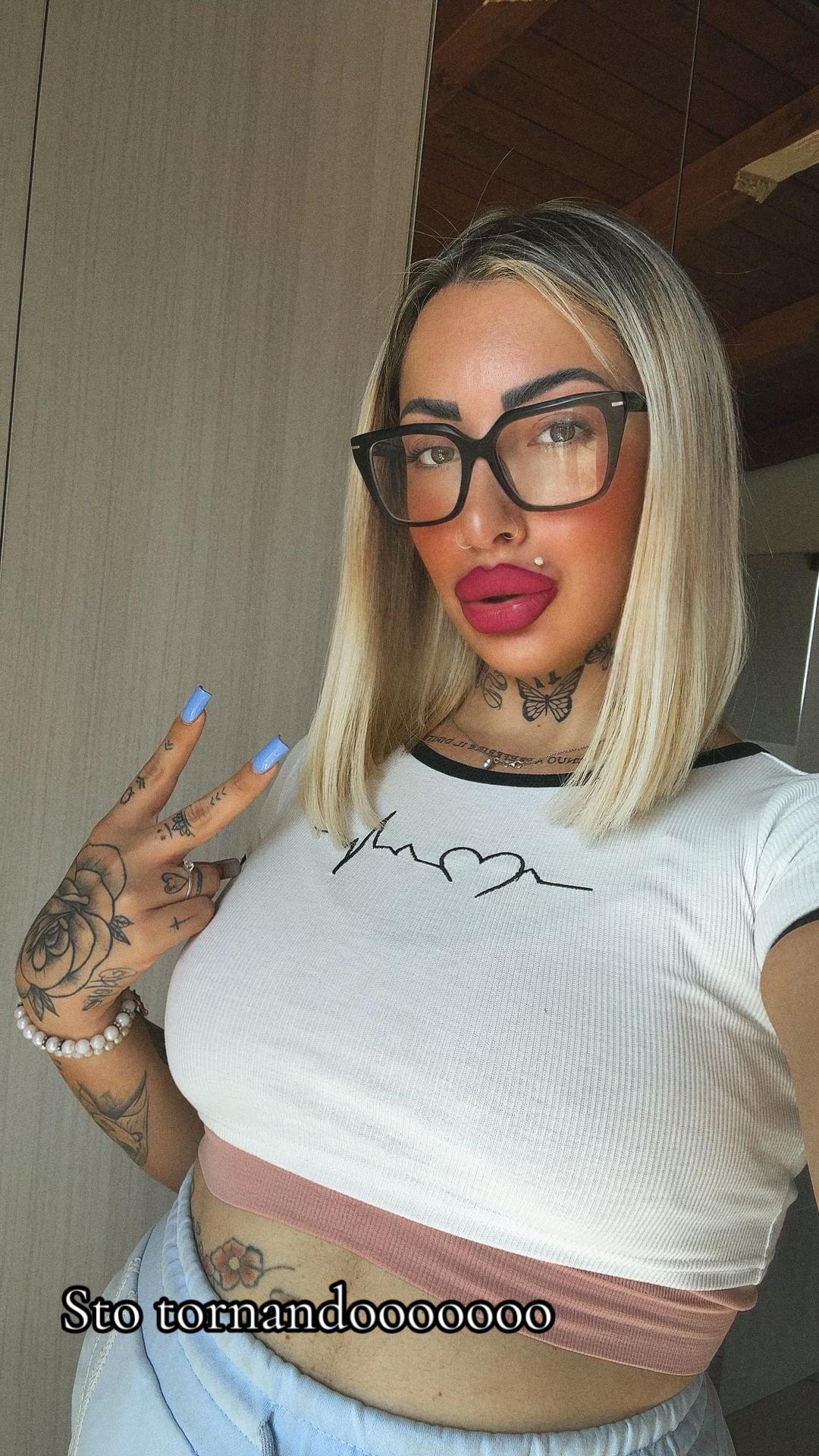 @ERIKA🖤