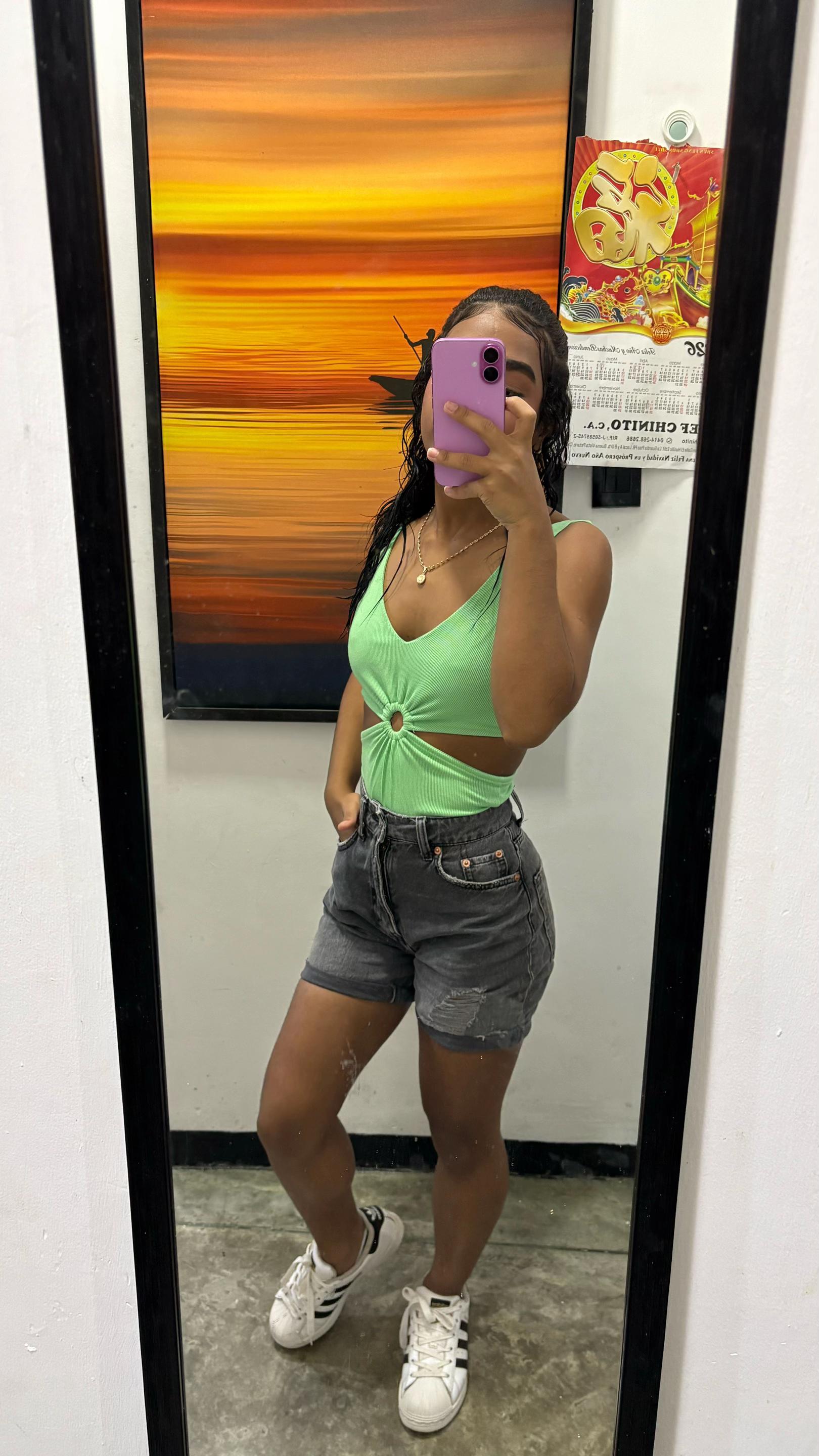 @𝒮𝑜𝒻&iacute;𝒶 𝒮𝒽𝒶𝓇𝓁𝑜𝓉𝒽𝑒