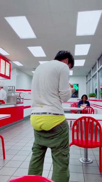 @Sagging Pants MEDIA