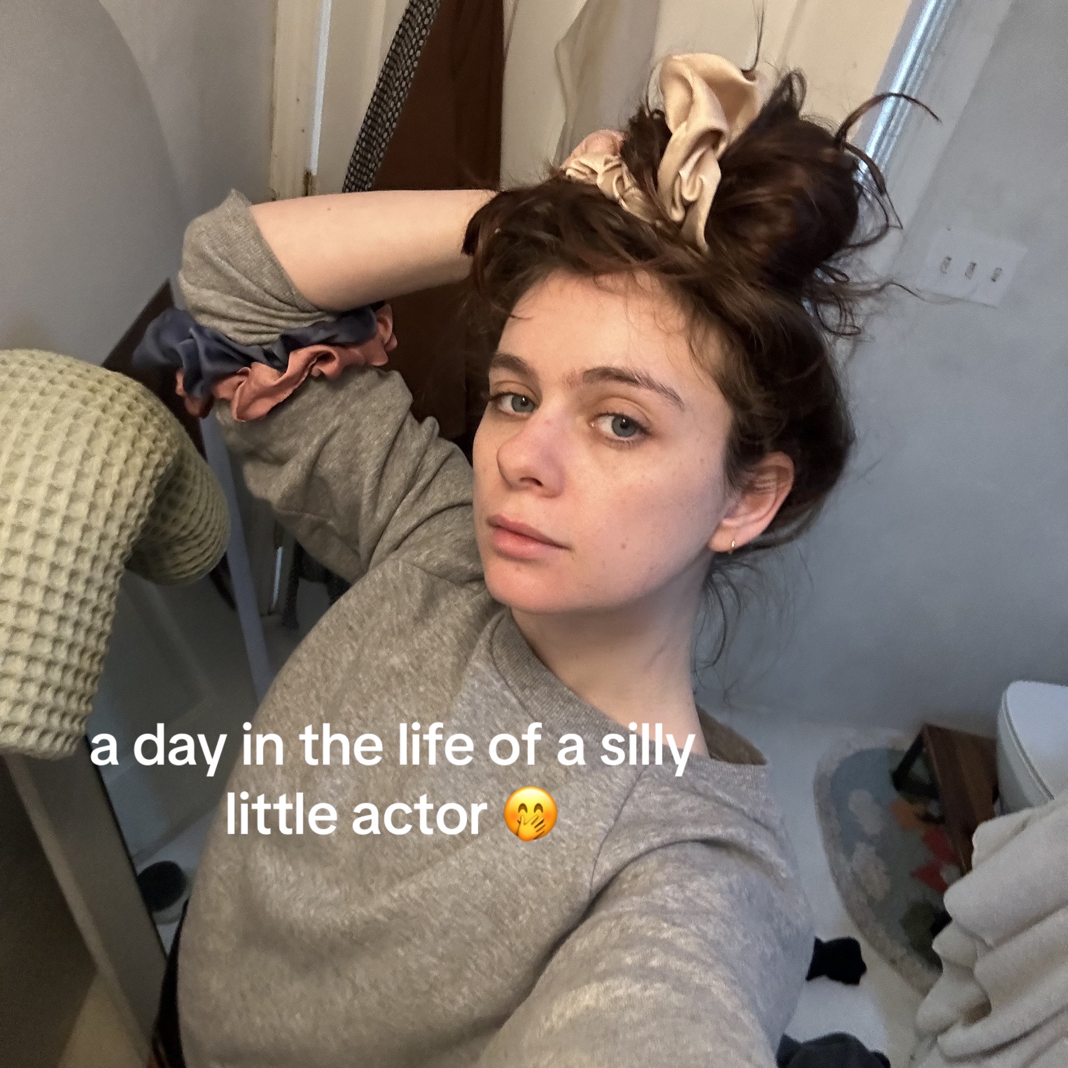 @Liv + Bix | Your Actor BFFs