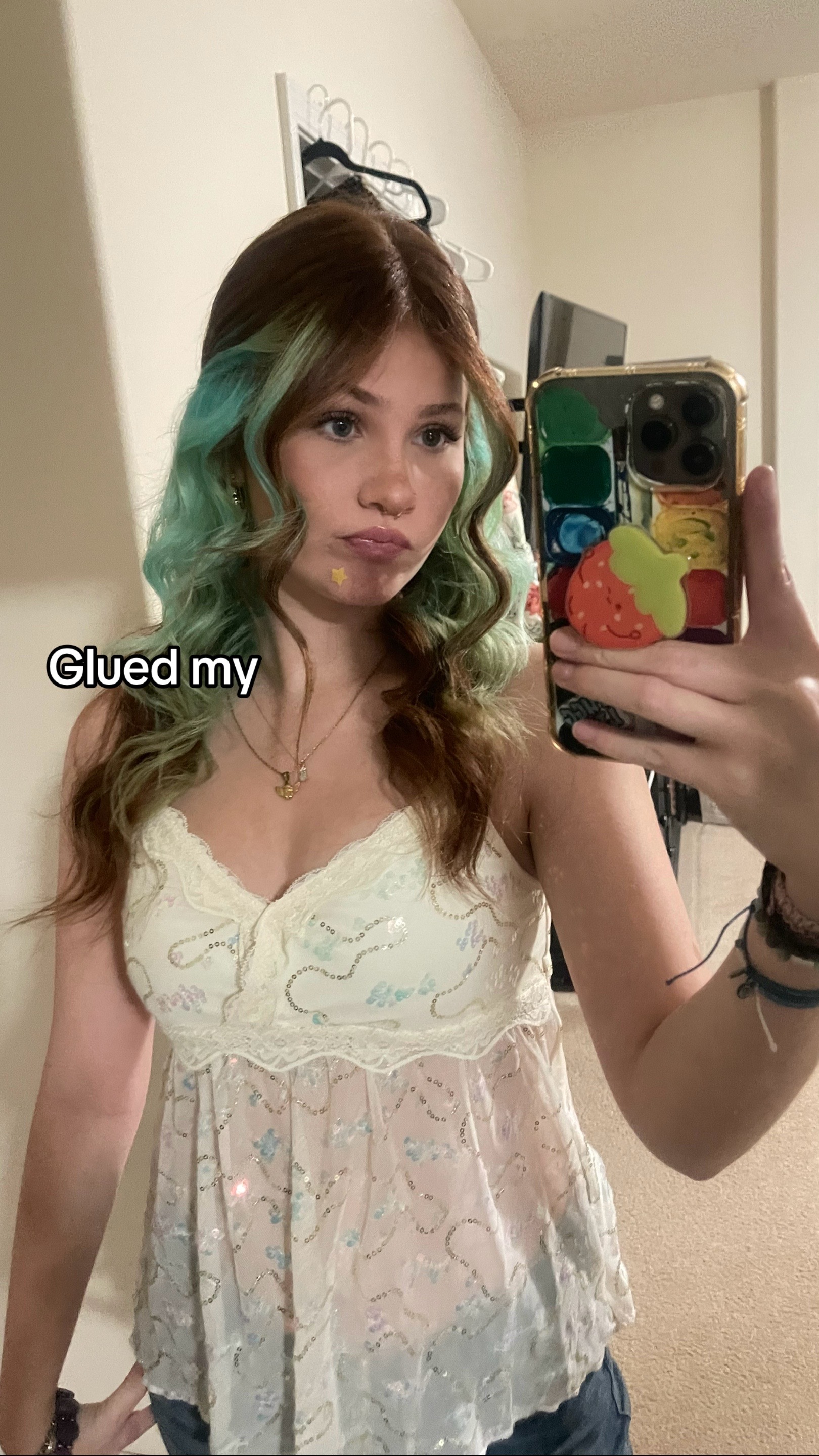 @🪱