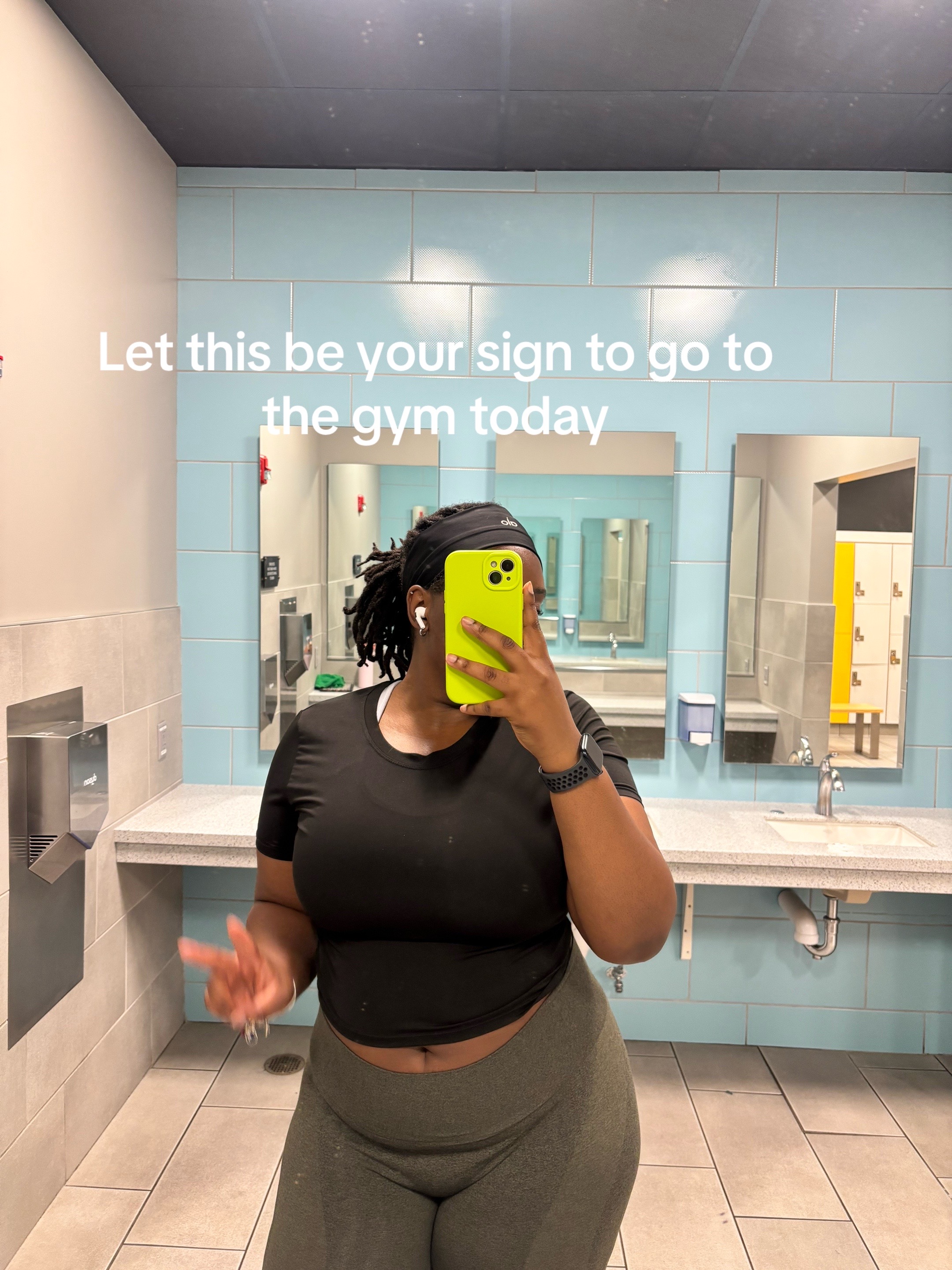 @Cyriah Annette📍Boston Creator