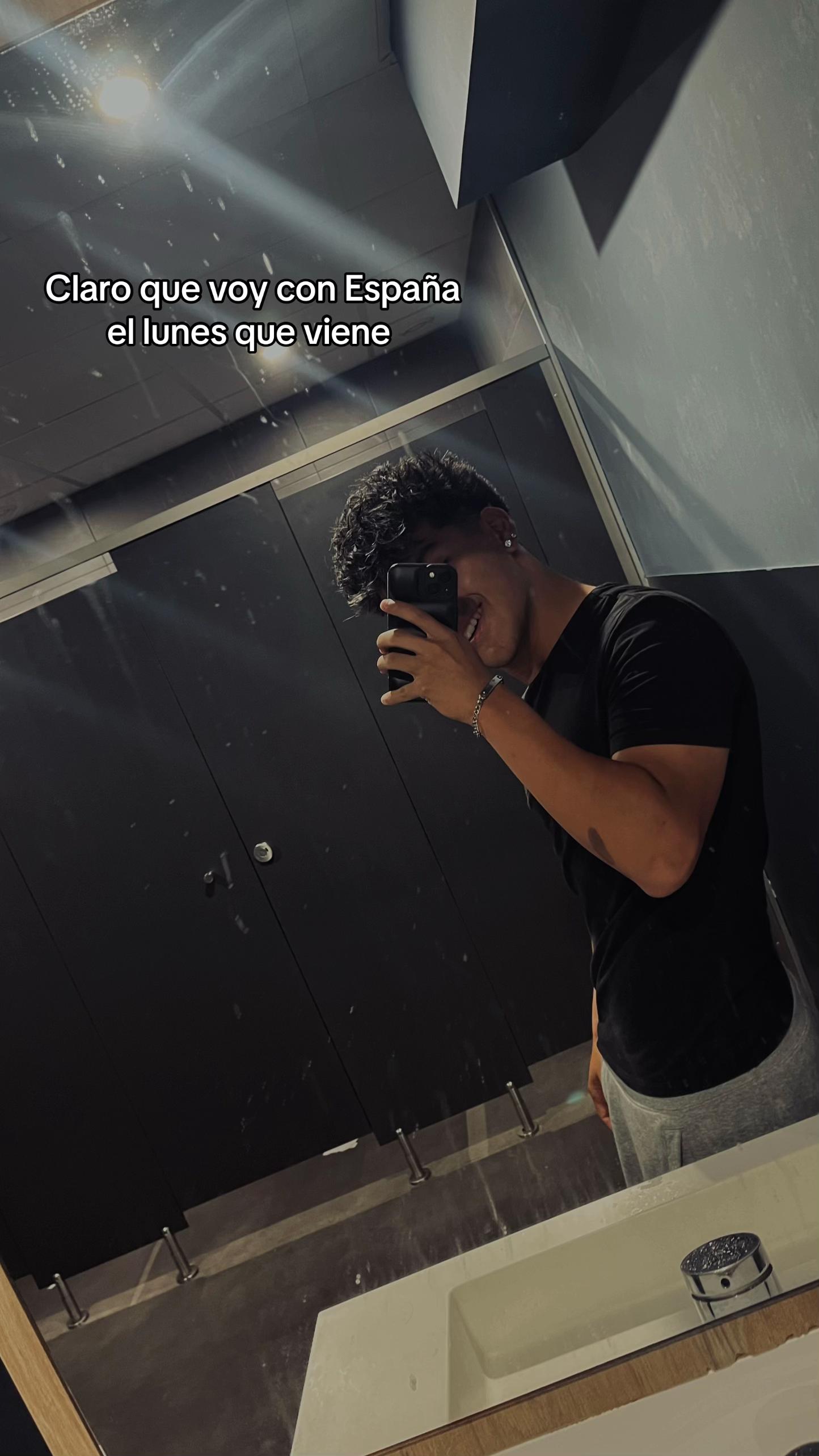@𝓐🌹