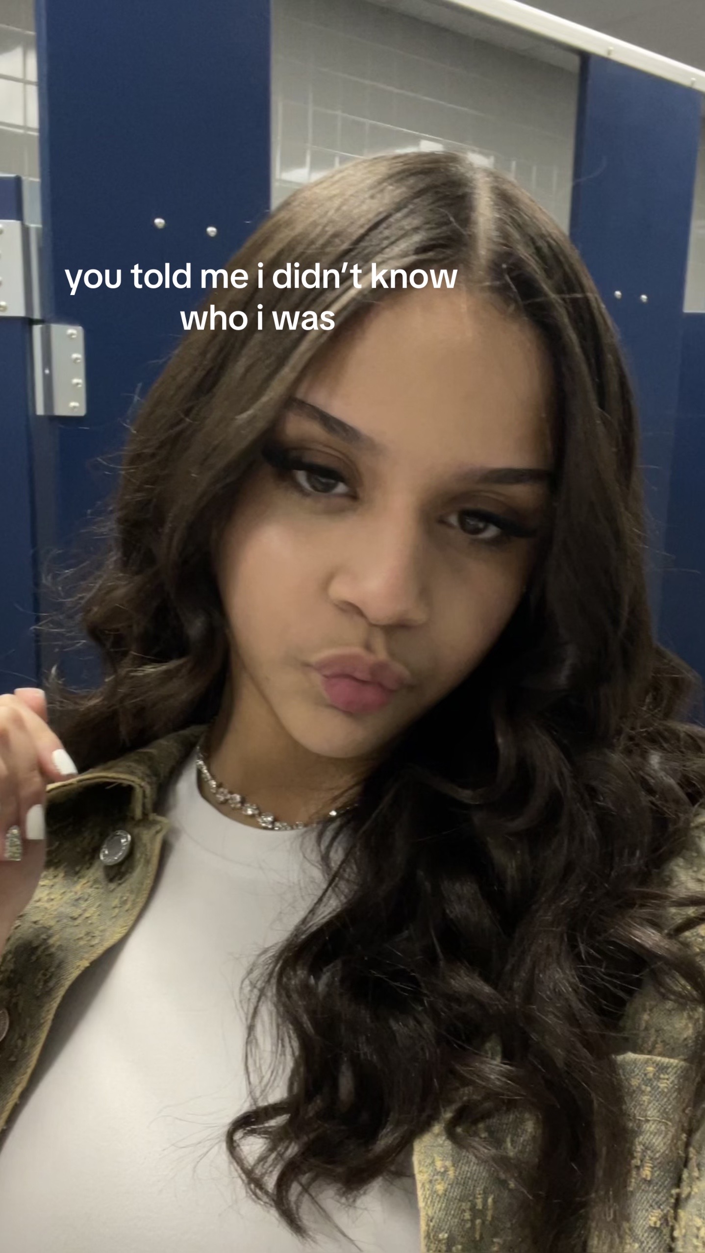 @⃟