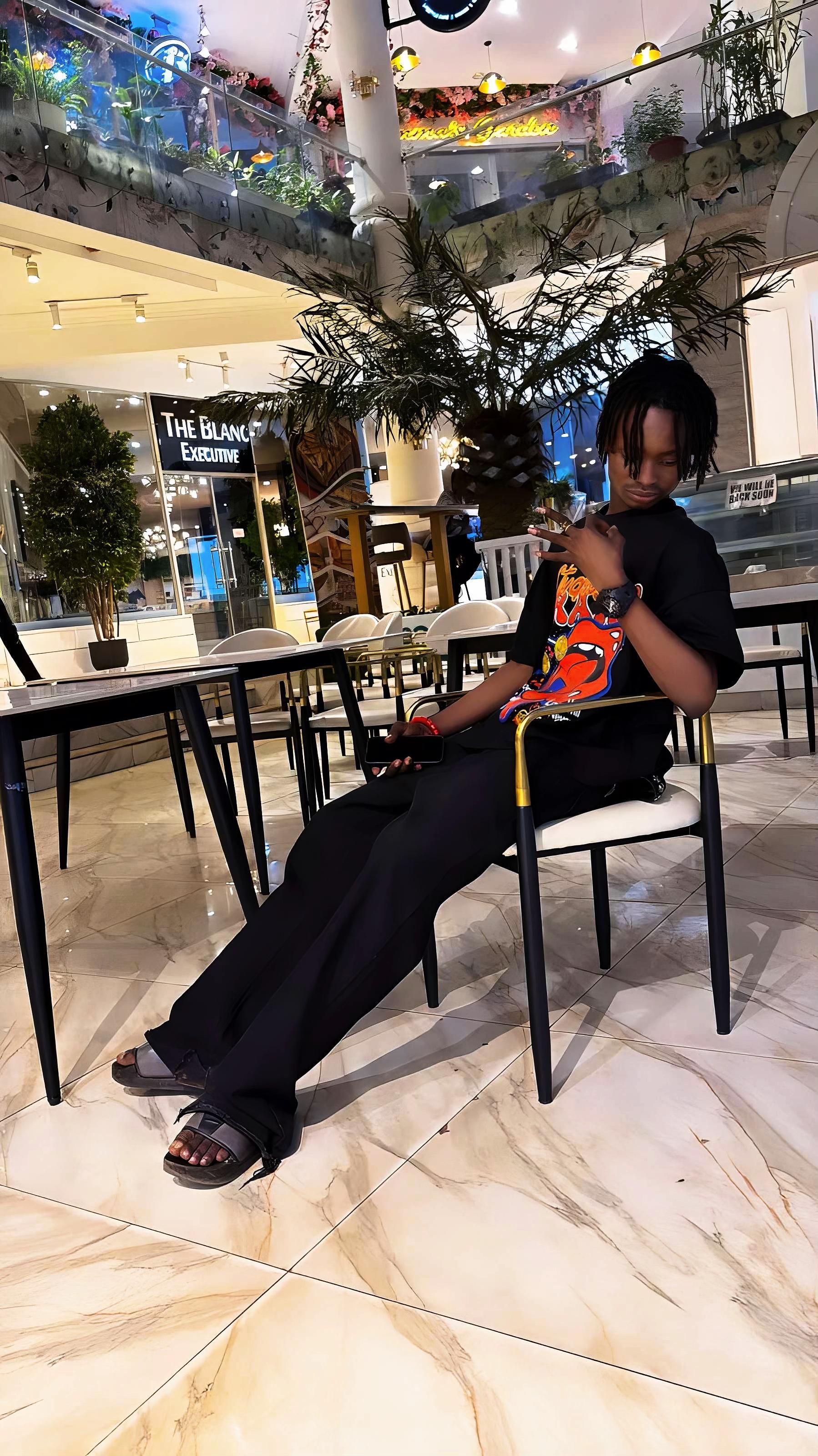 @🖇️FŘĘŚĦ ẞØ¥🏀🛍️