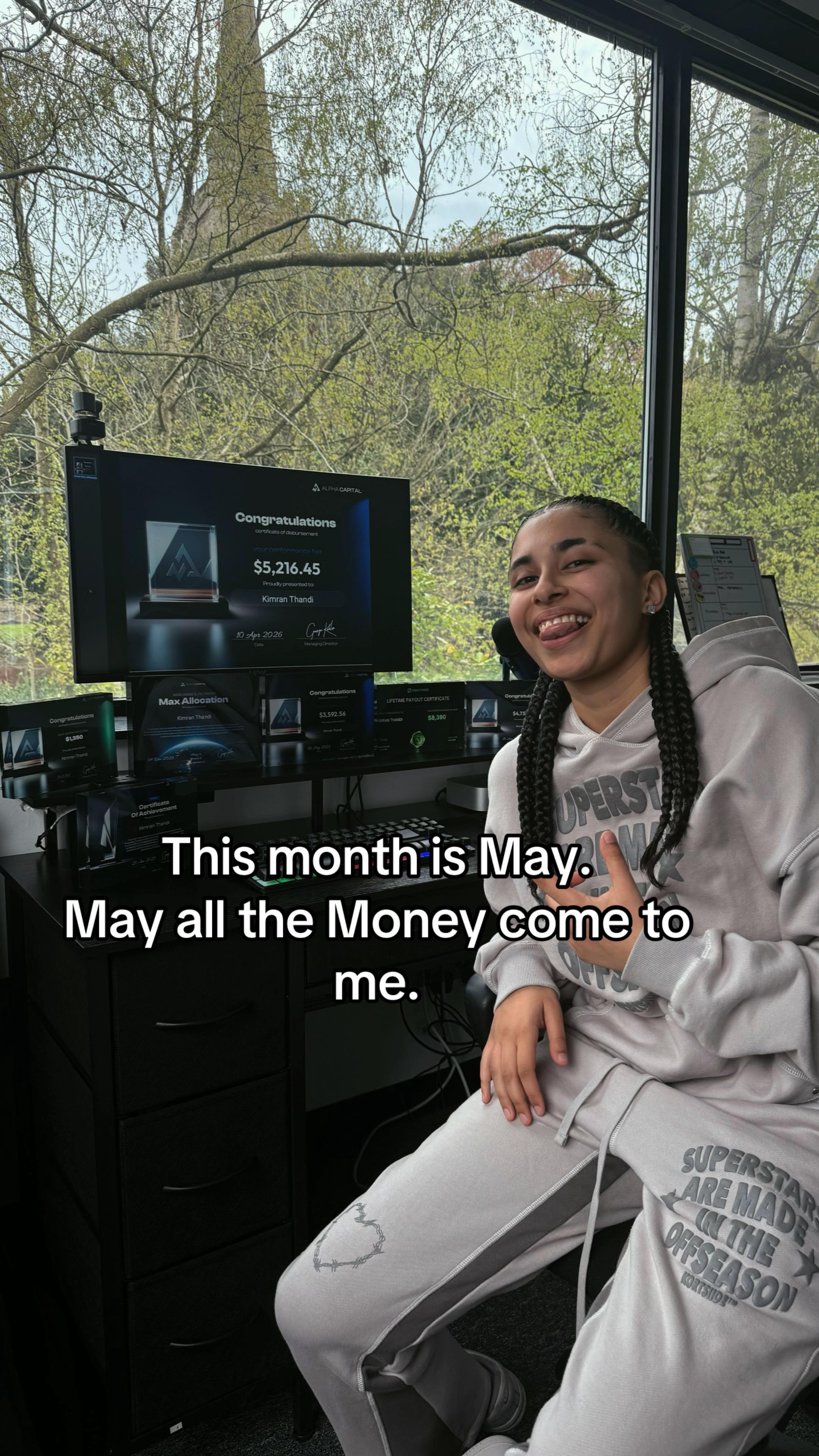 @ItzKayzFx