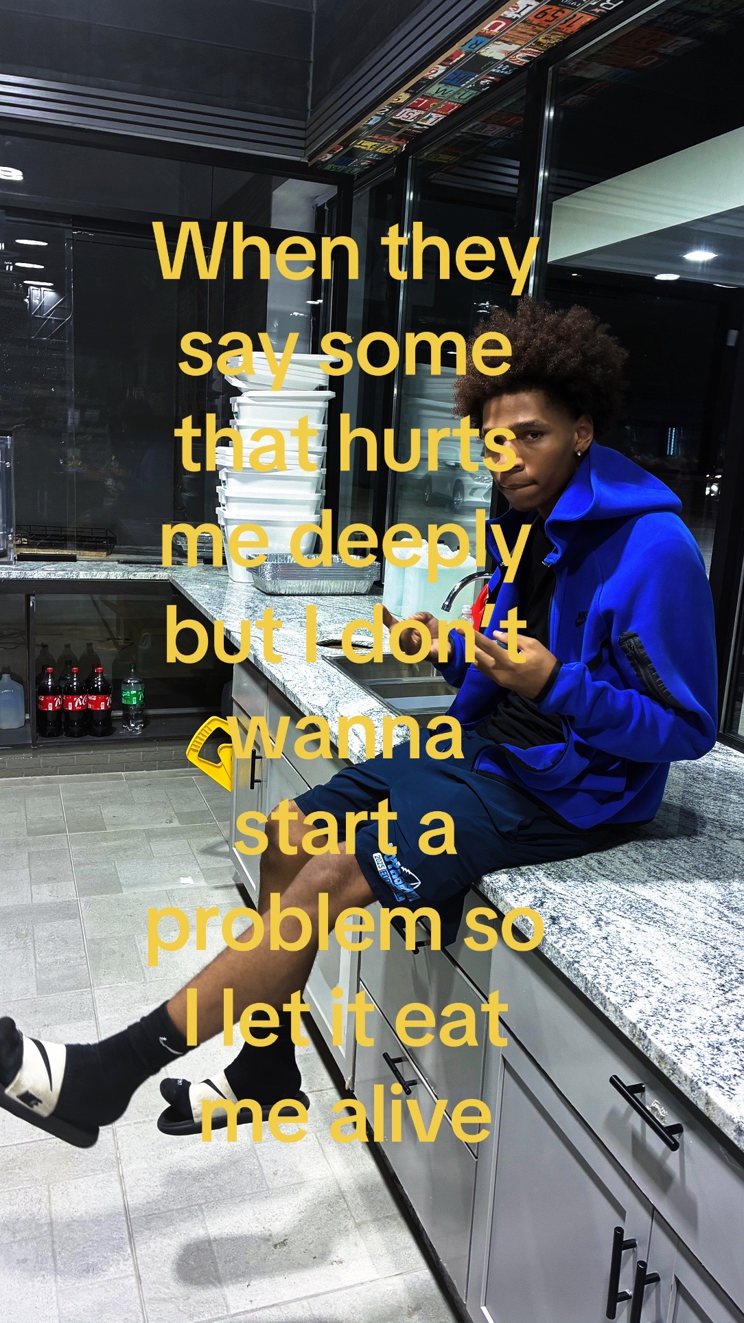 @⃟