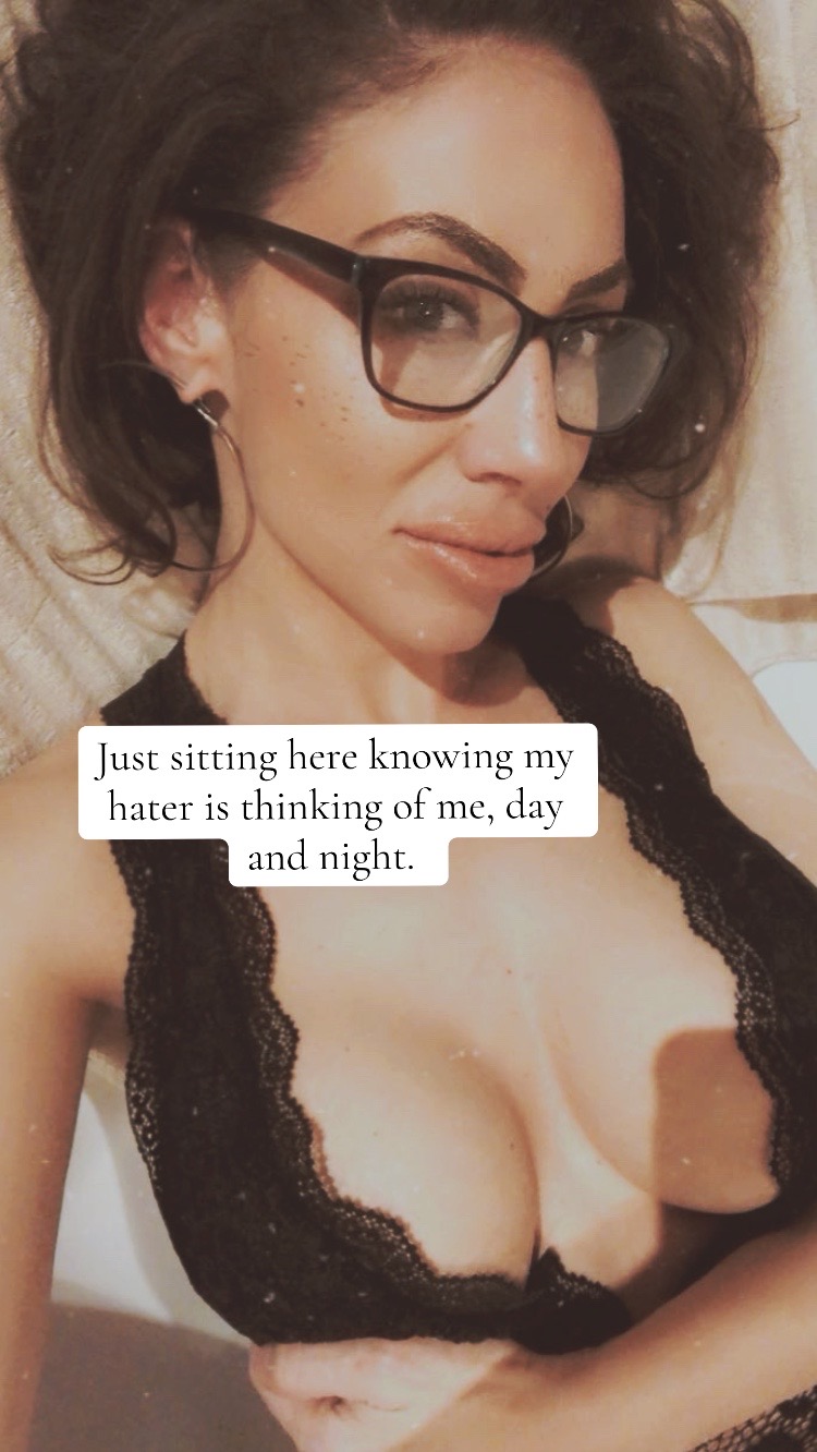 @Icanbeyourkaren