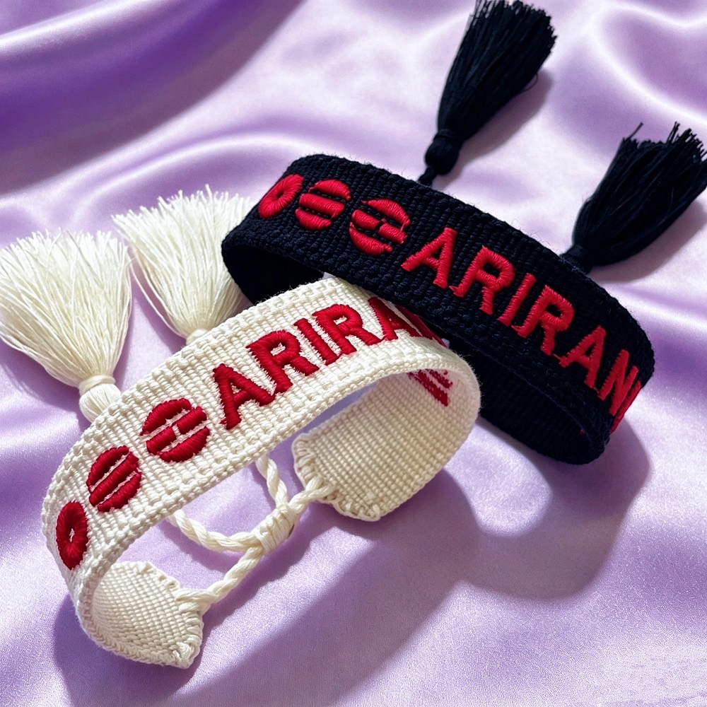 @MiVivi K-pop Merch