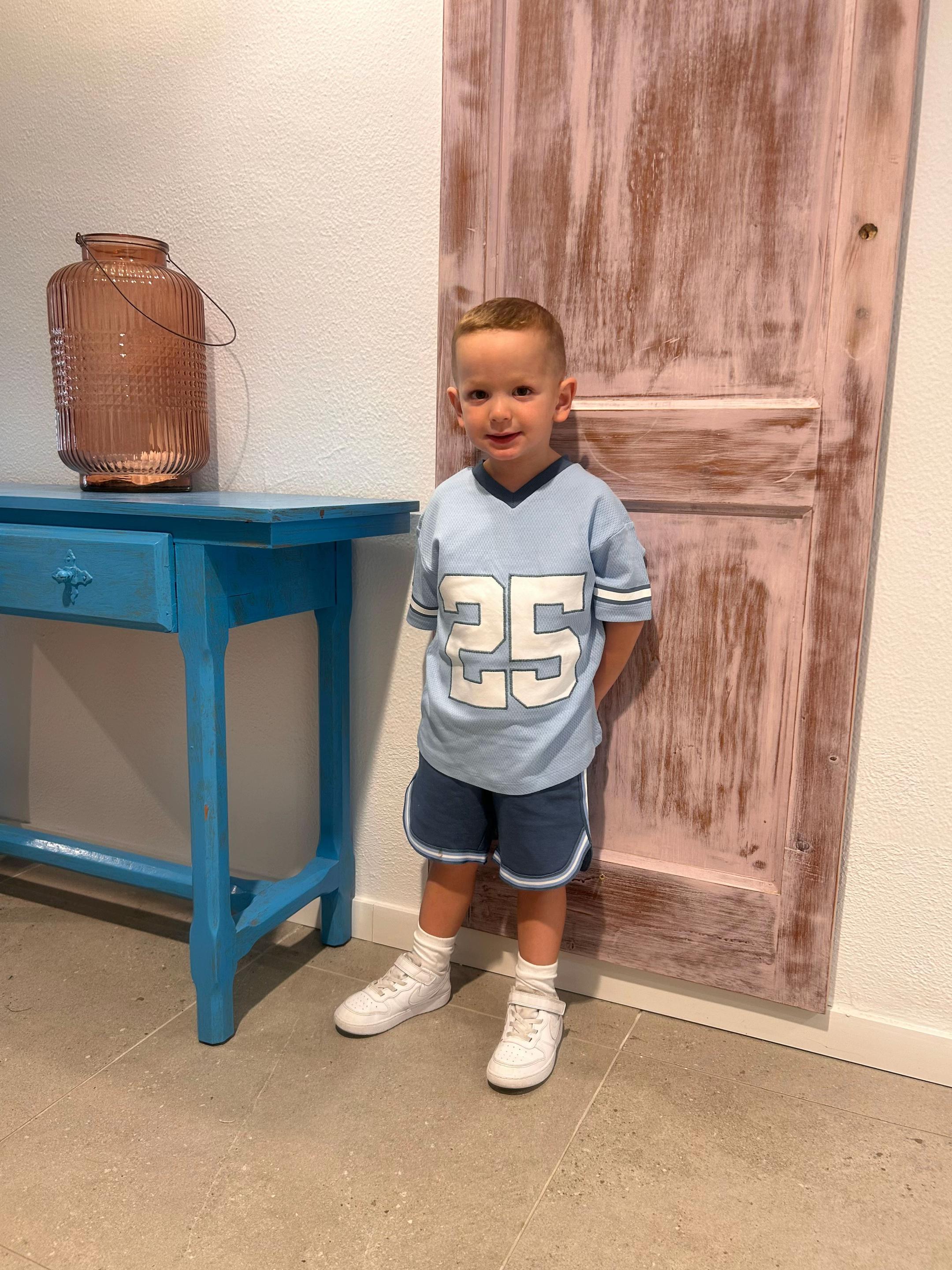 @Lauren McGeown | boy mum 💙