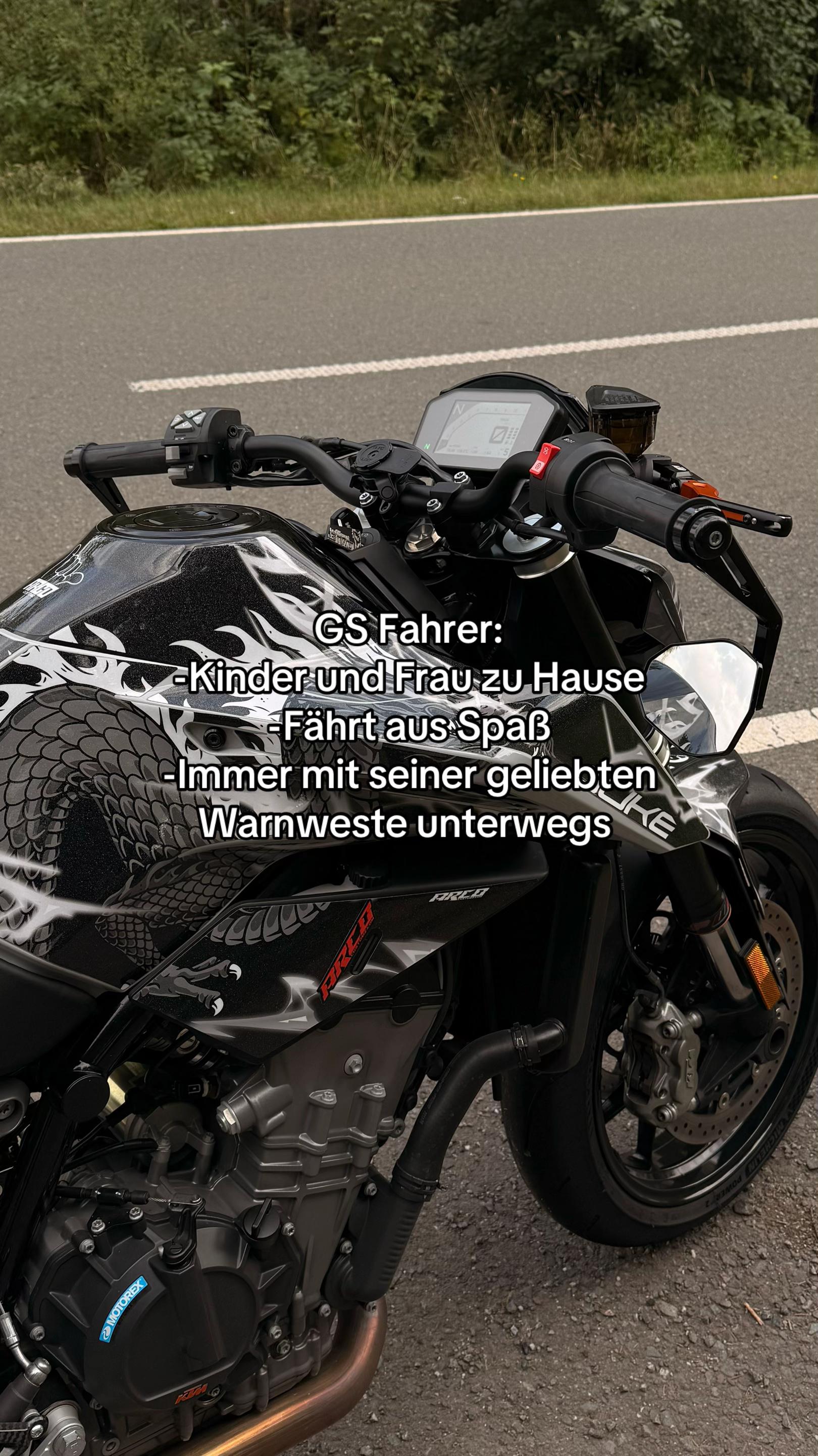 @die mit der 790๐ฆ๐ฅ