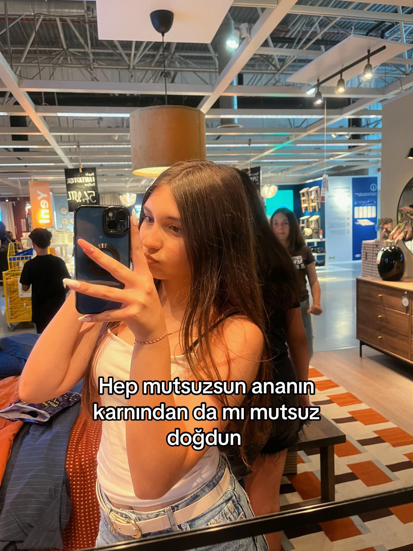 @Nisacakmakcııı