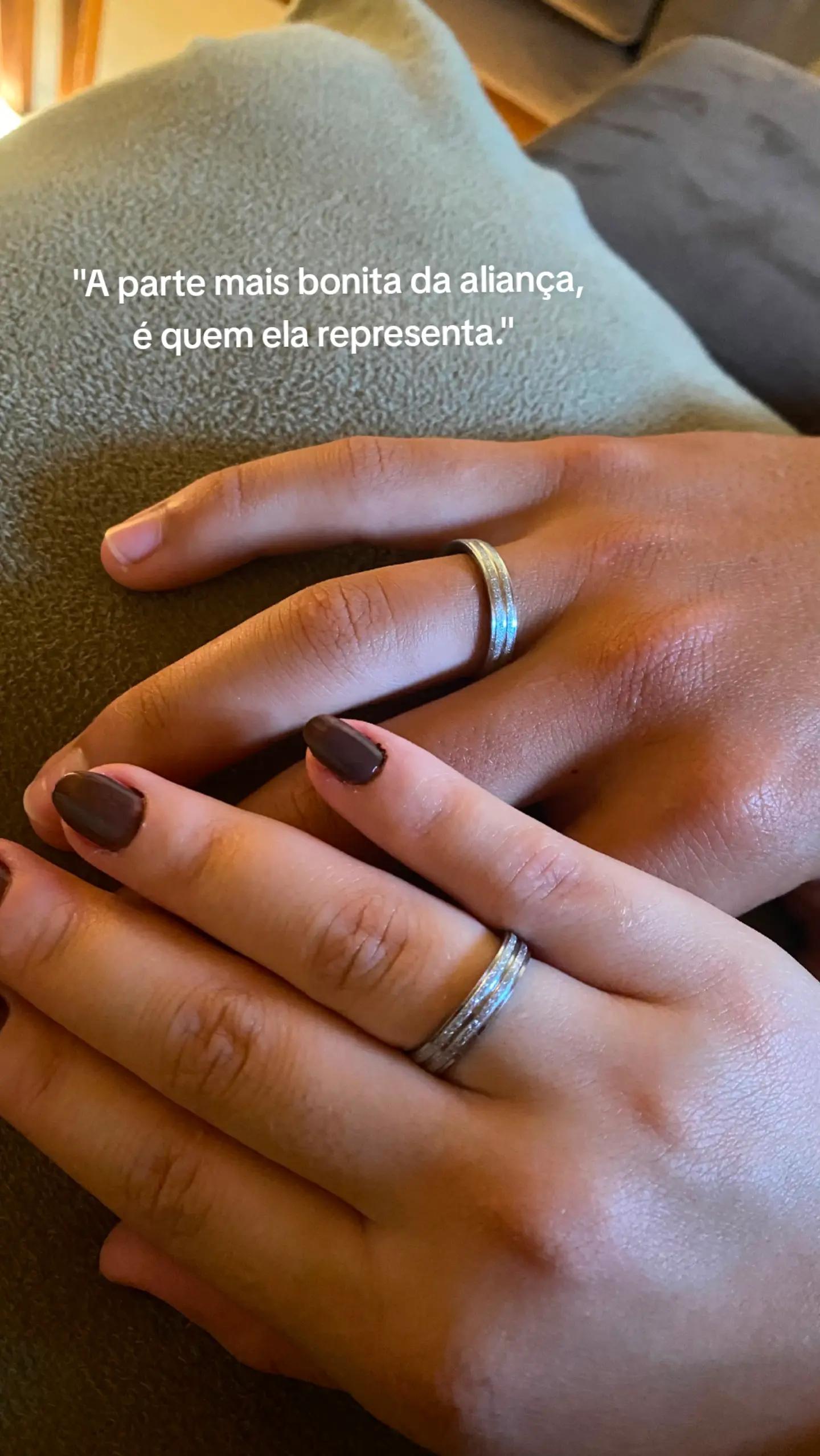 @Elo&iacute;za