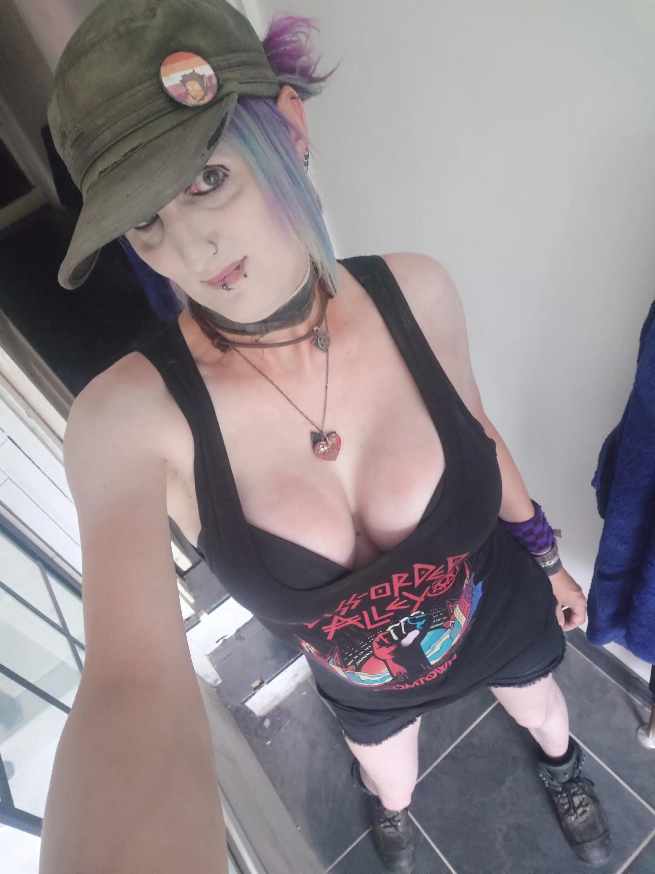 @Violet_FireCat