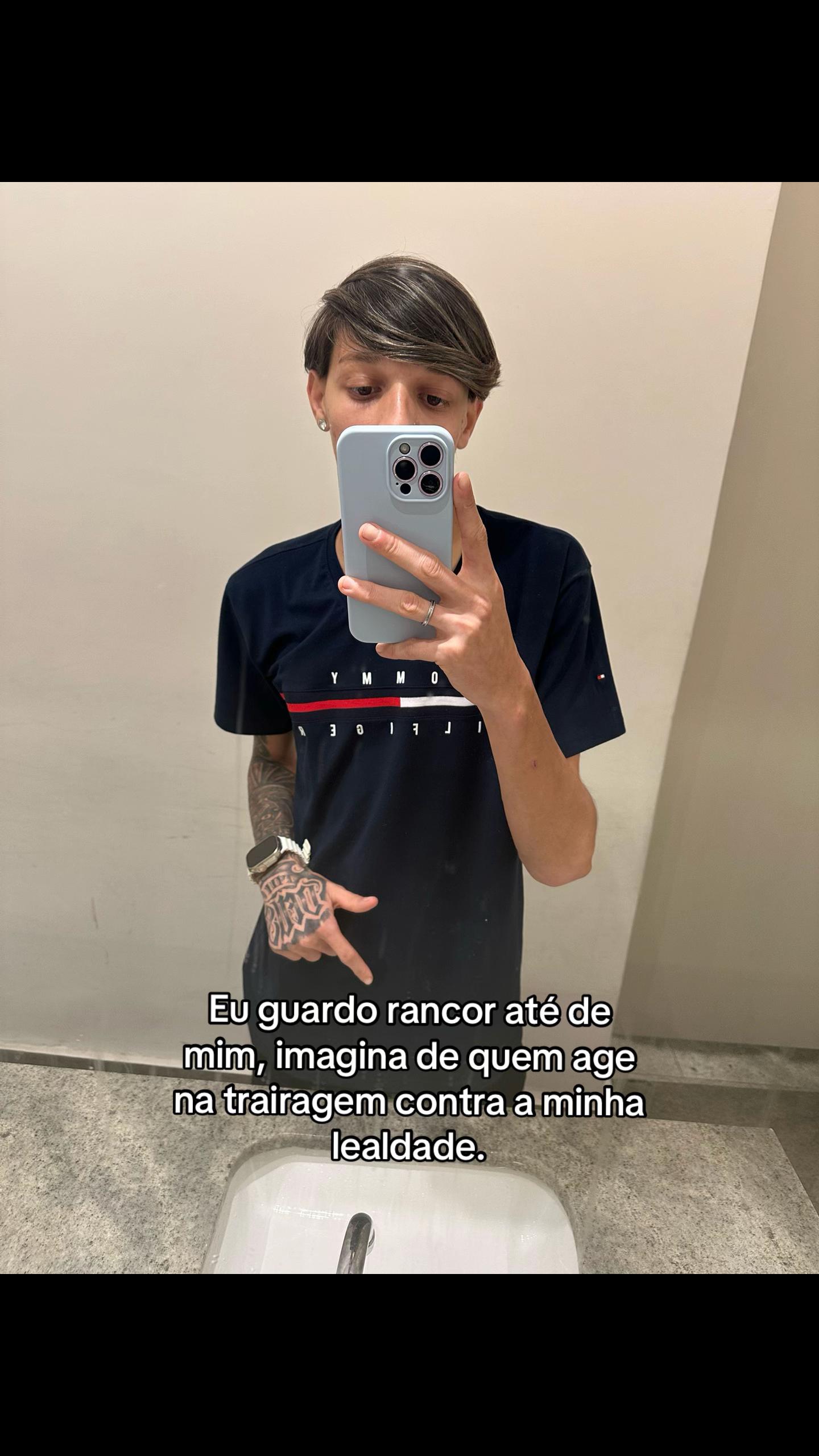 @oi sou eu, o alex🔝😇