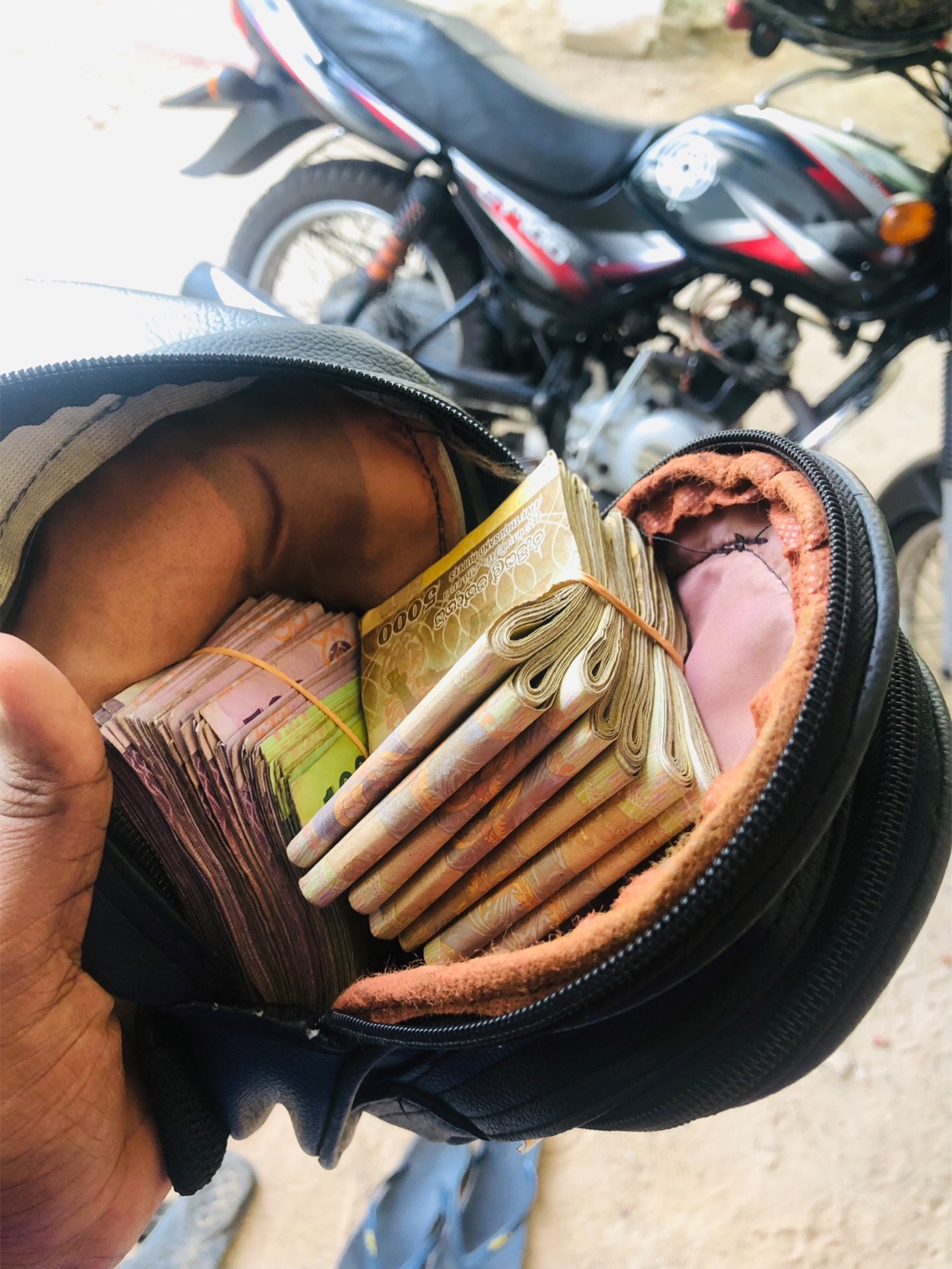 @|_KESHAN  GEEKIYANAGE 💸🕊