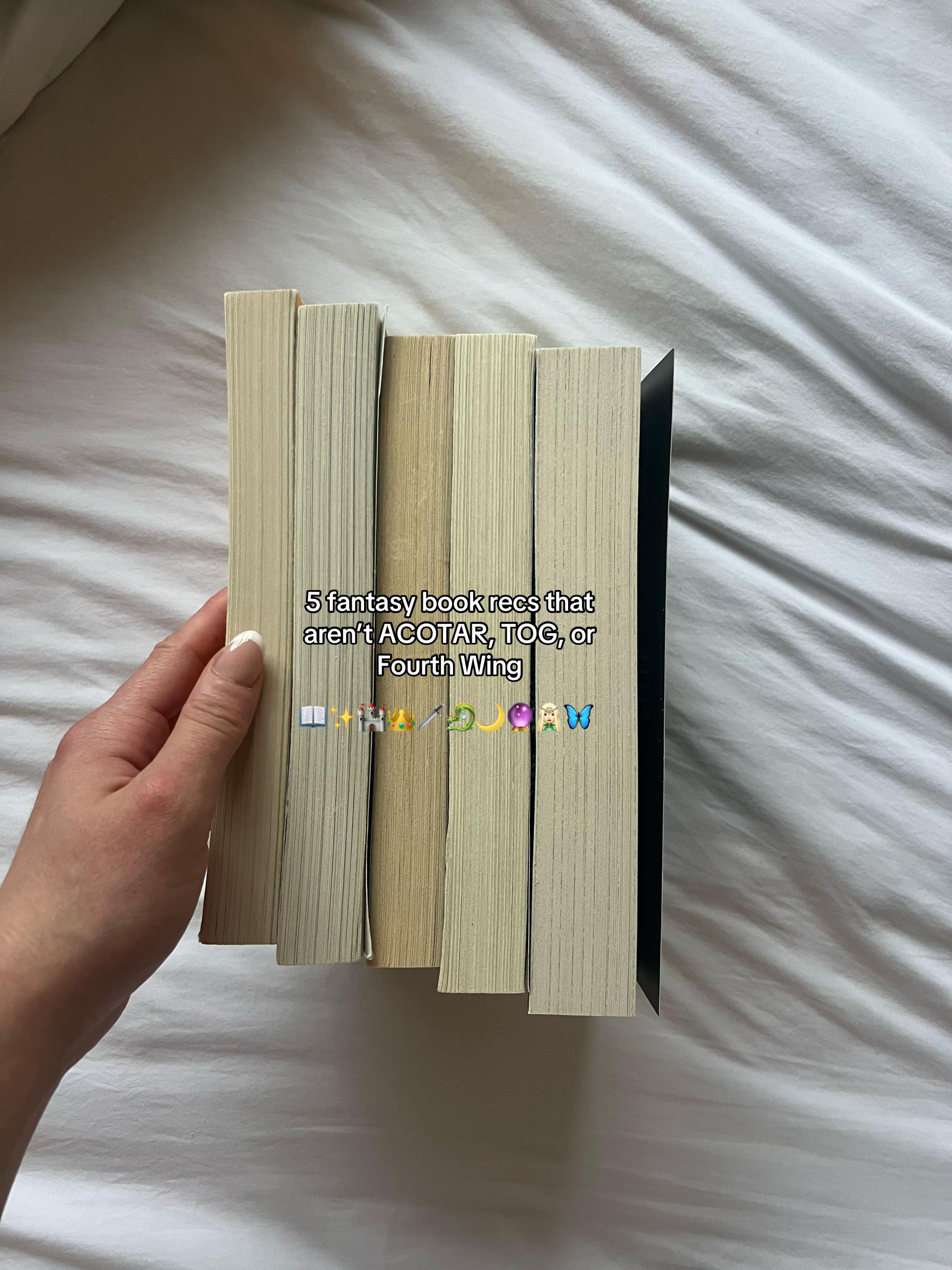 @amélie | booktok ♡