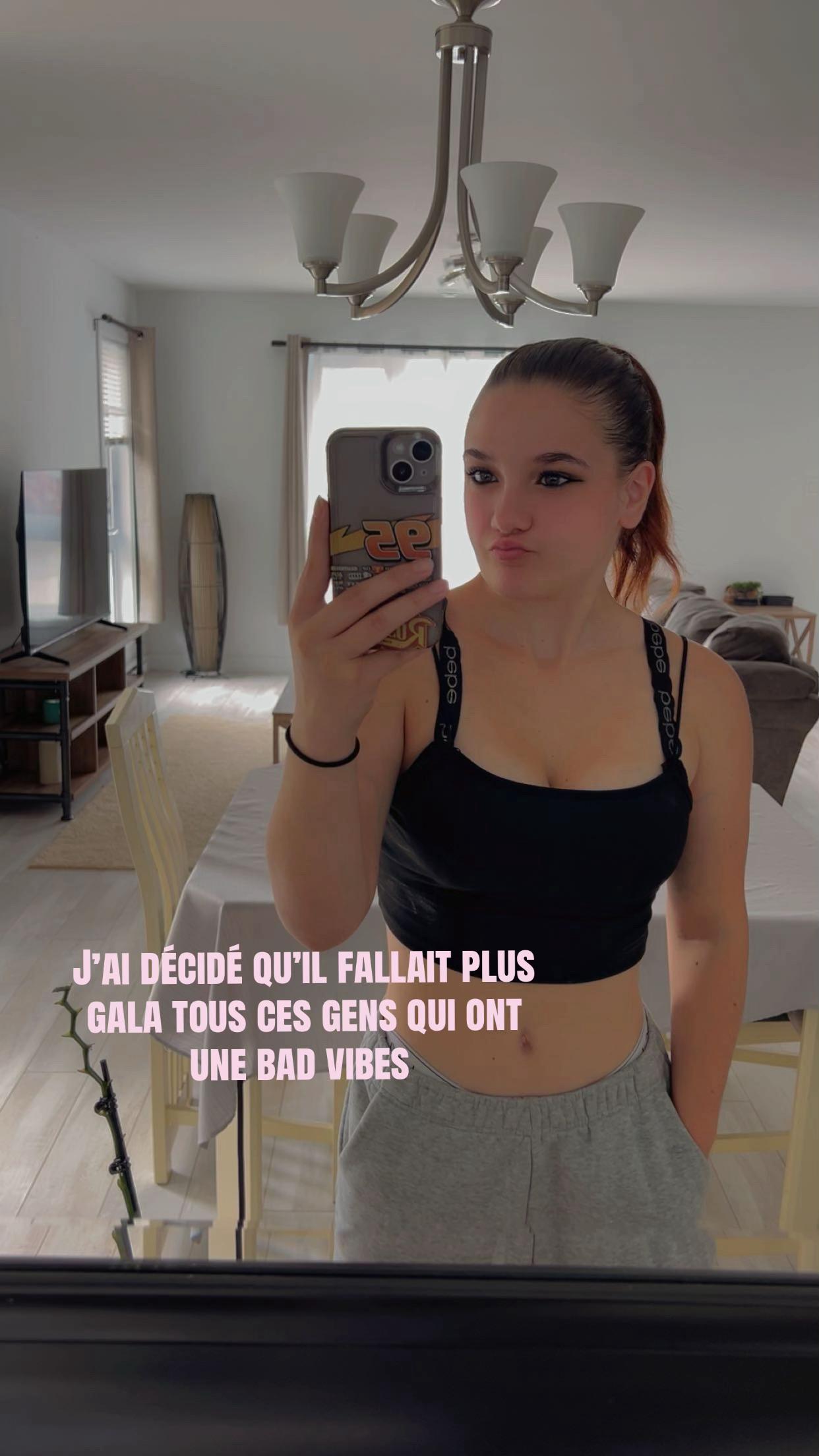 @Jade 🌺🤍