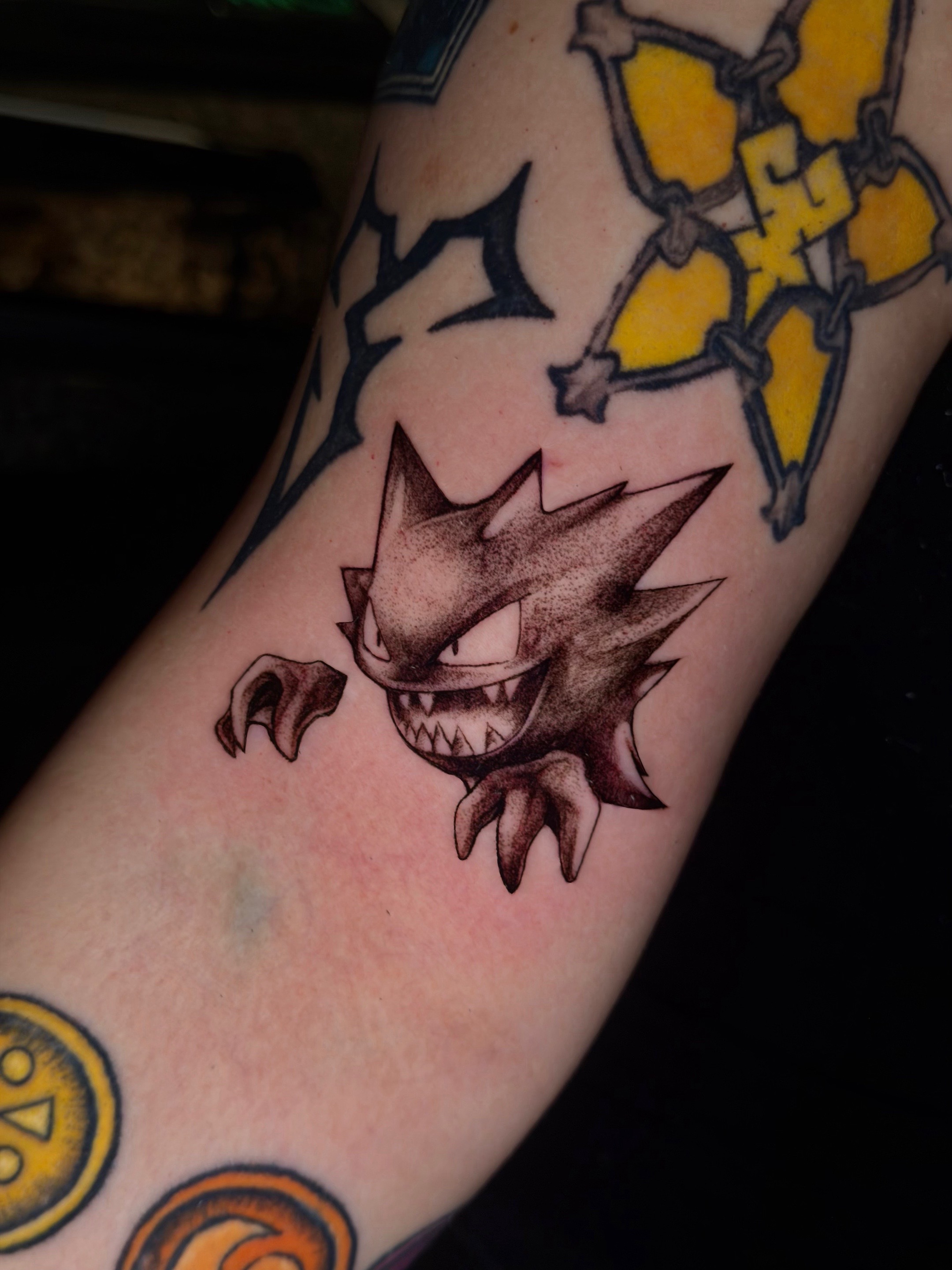 @danyale. tattoo artist