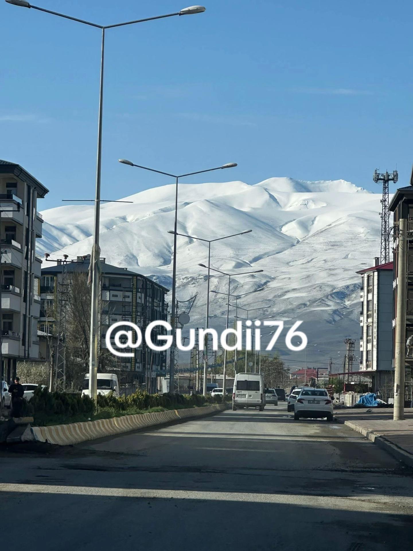 @✌️Kêçâ kurd'a✌️