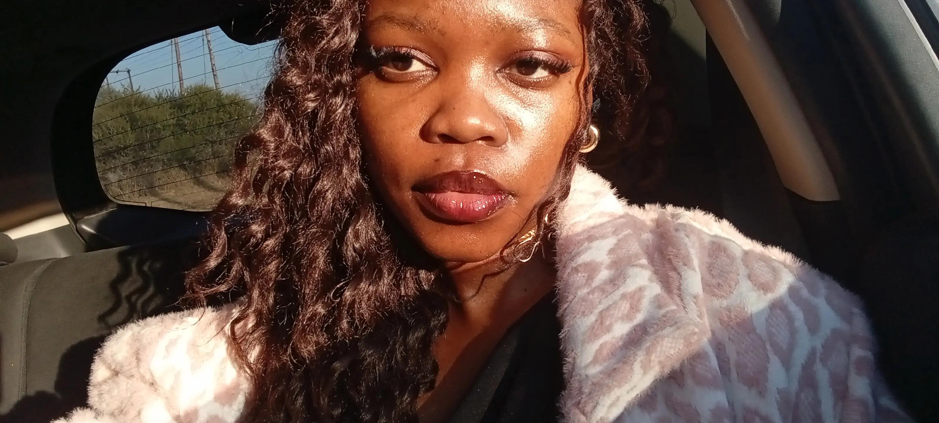 @Ẹm&ecirc;lda&auml;✨️🇧🇼