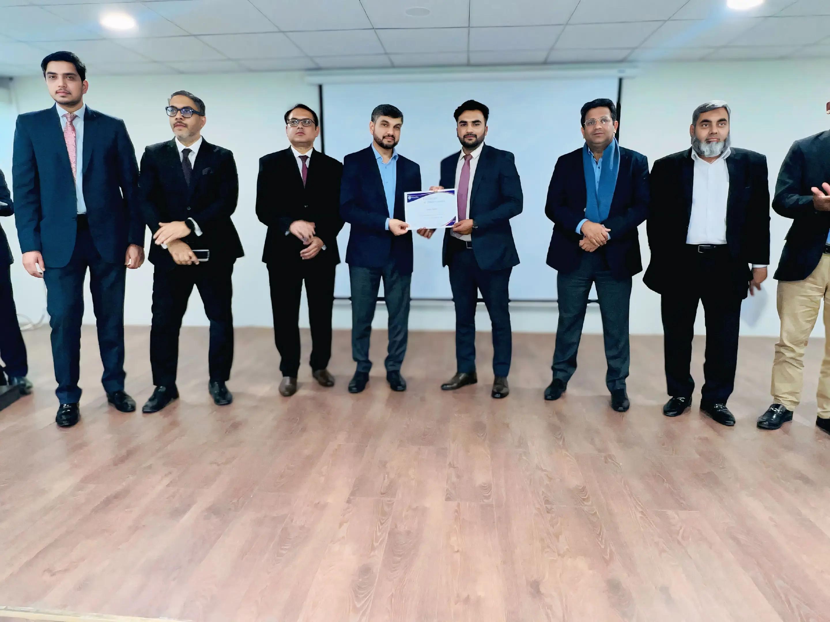 @عمیر سعید