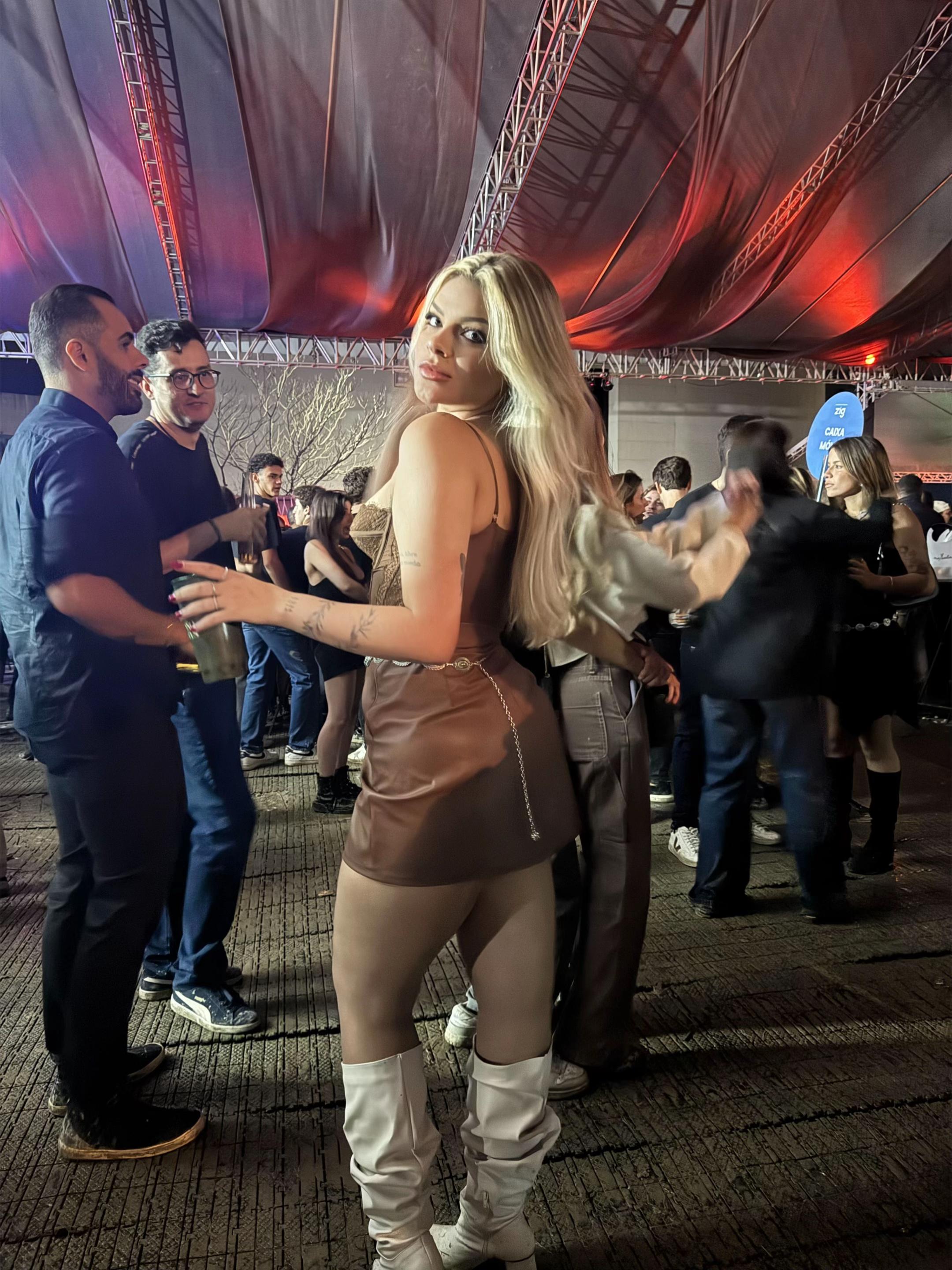 @lav&iacute;nia