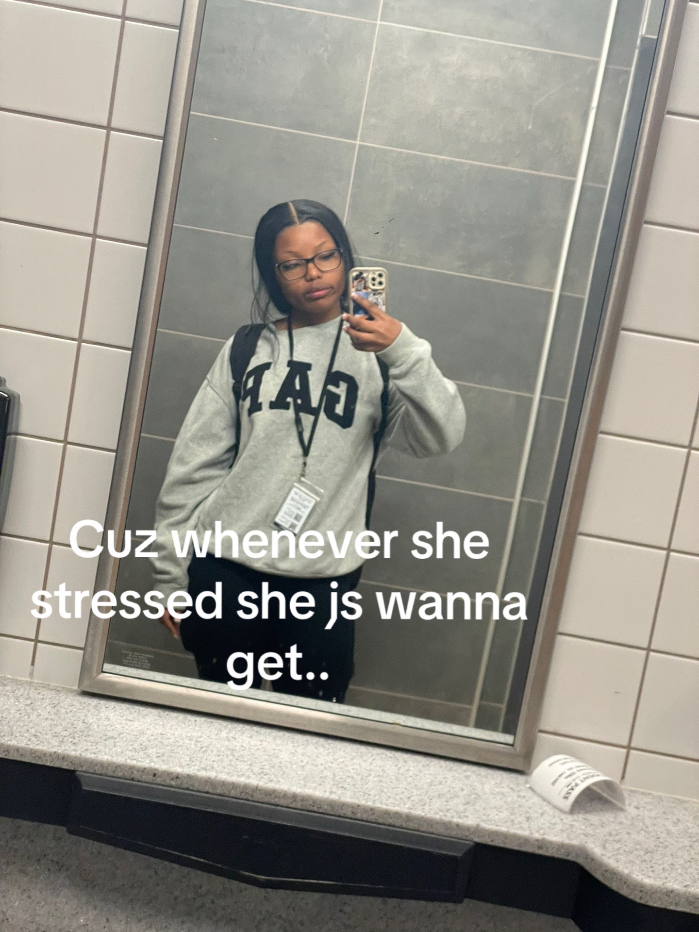 @moni 𖣂