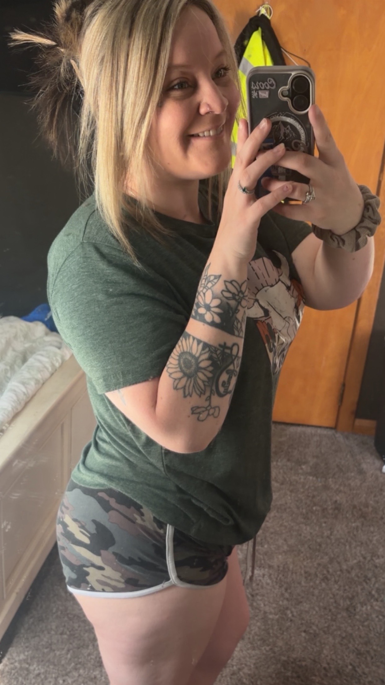 @Hotttt_Milffff 😏😍🖤💦