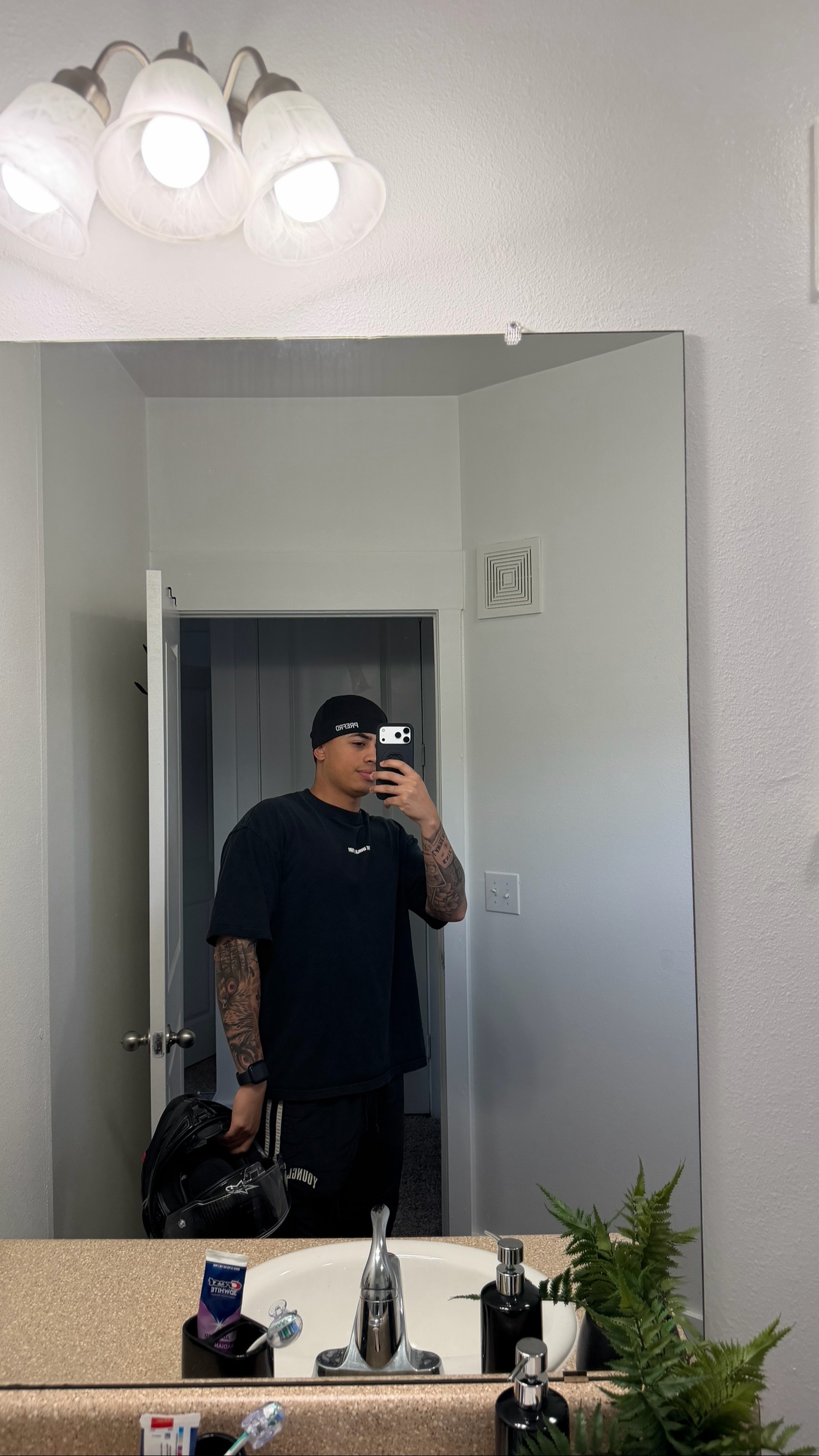 @withdahoodie_