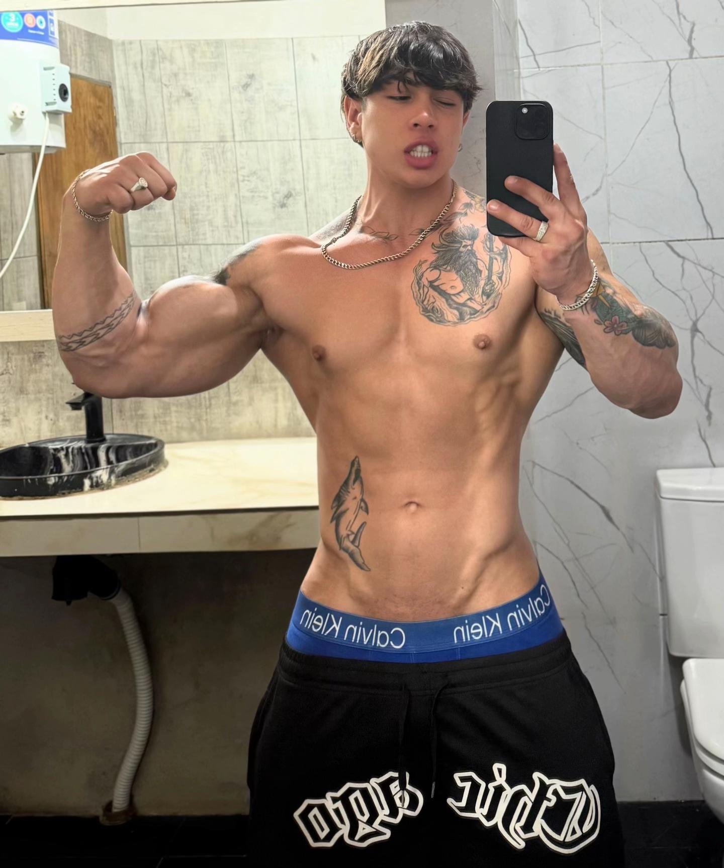 @Nicol&aacute;s